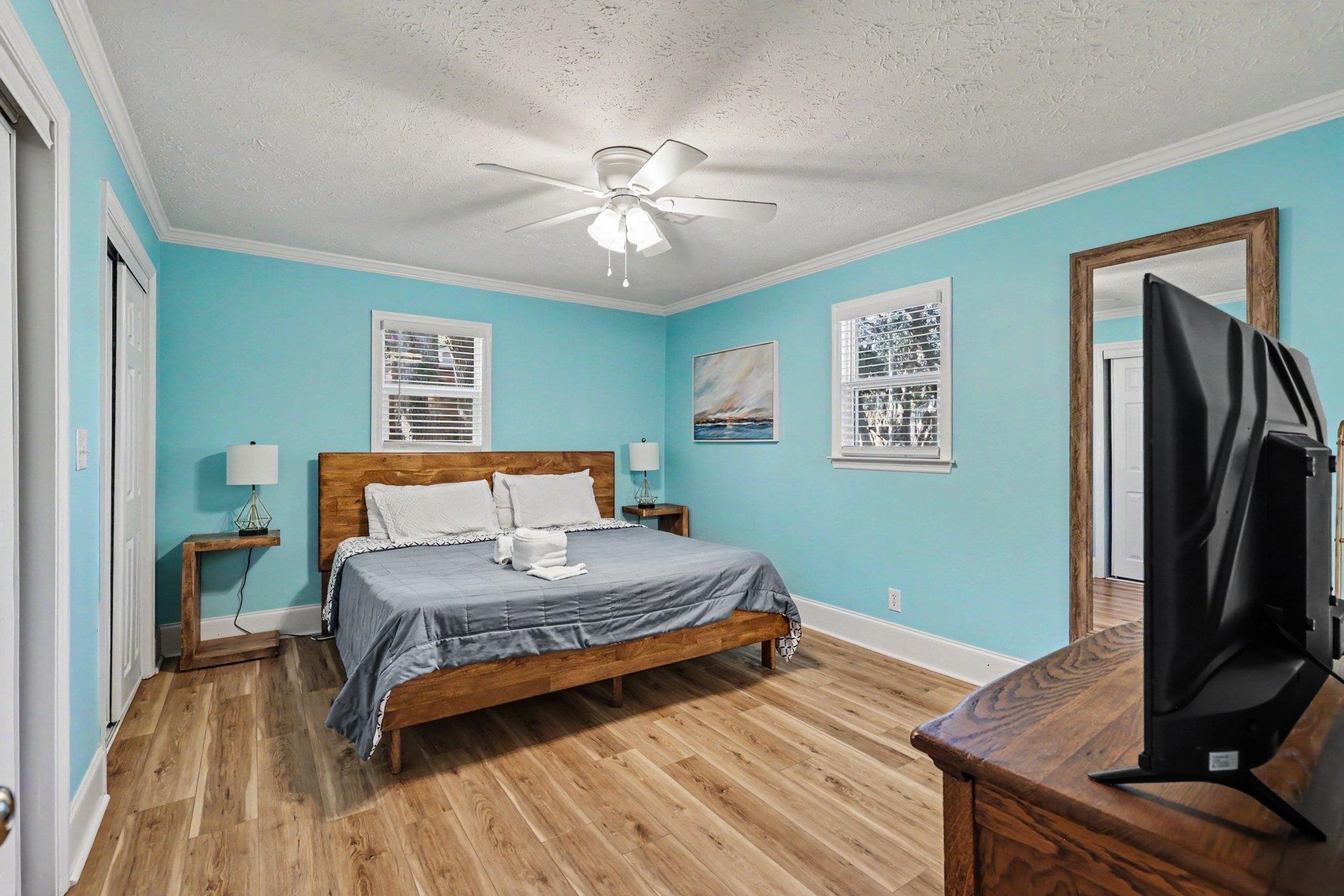 2307 Curley St. Property Photo 15