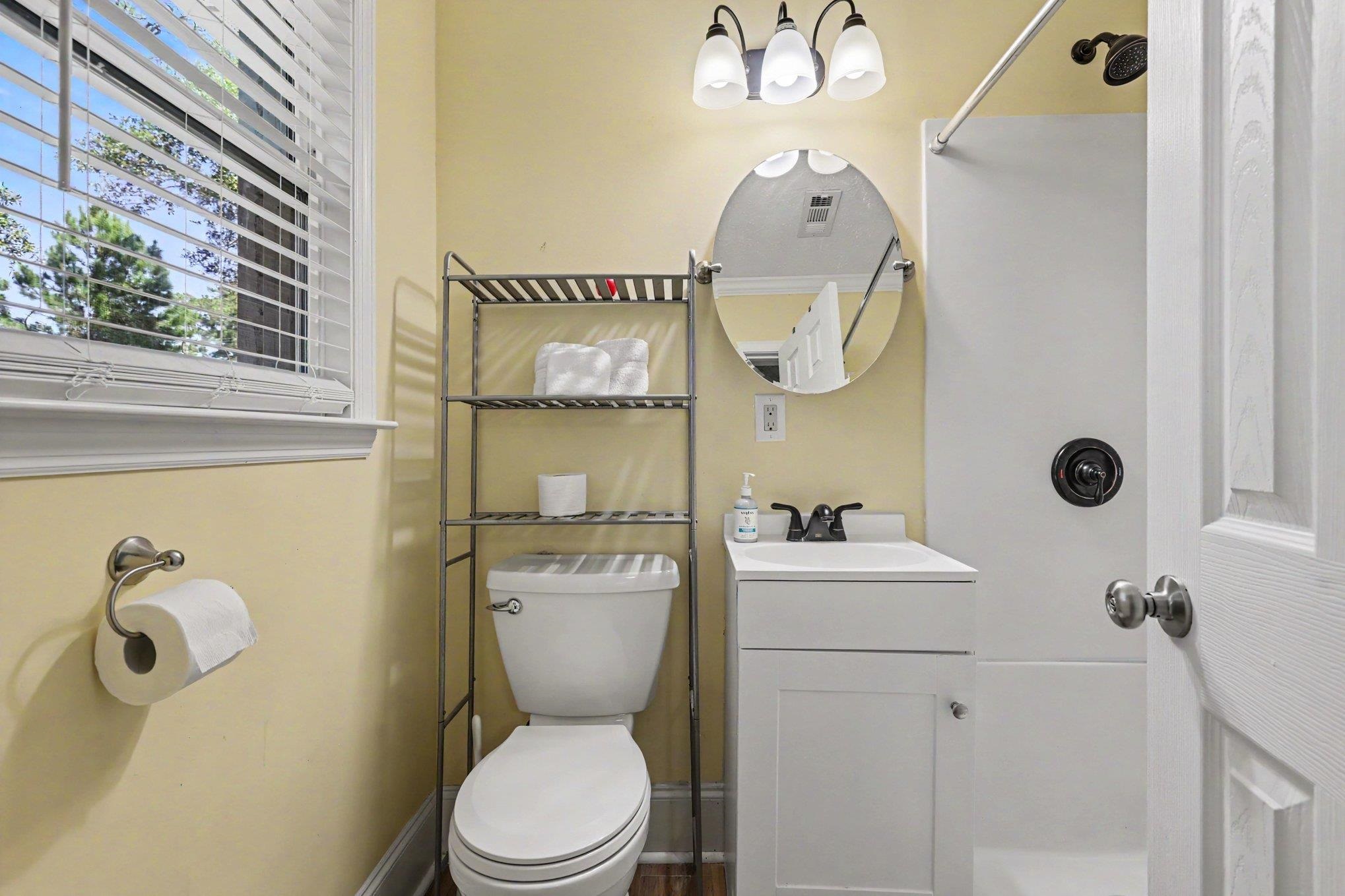 2307 Curley St. Property Photo 17