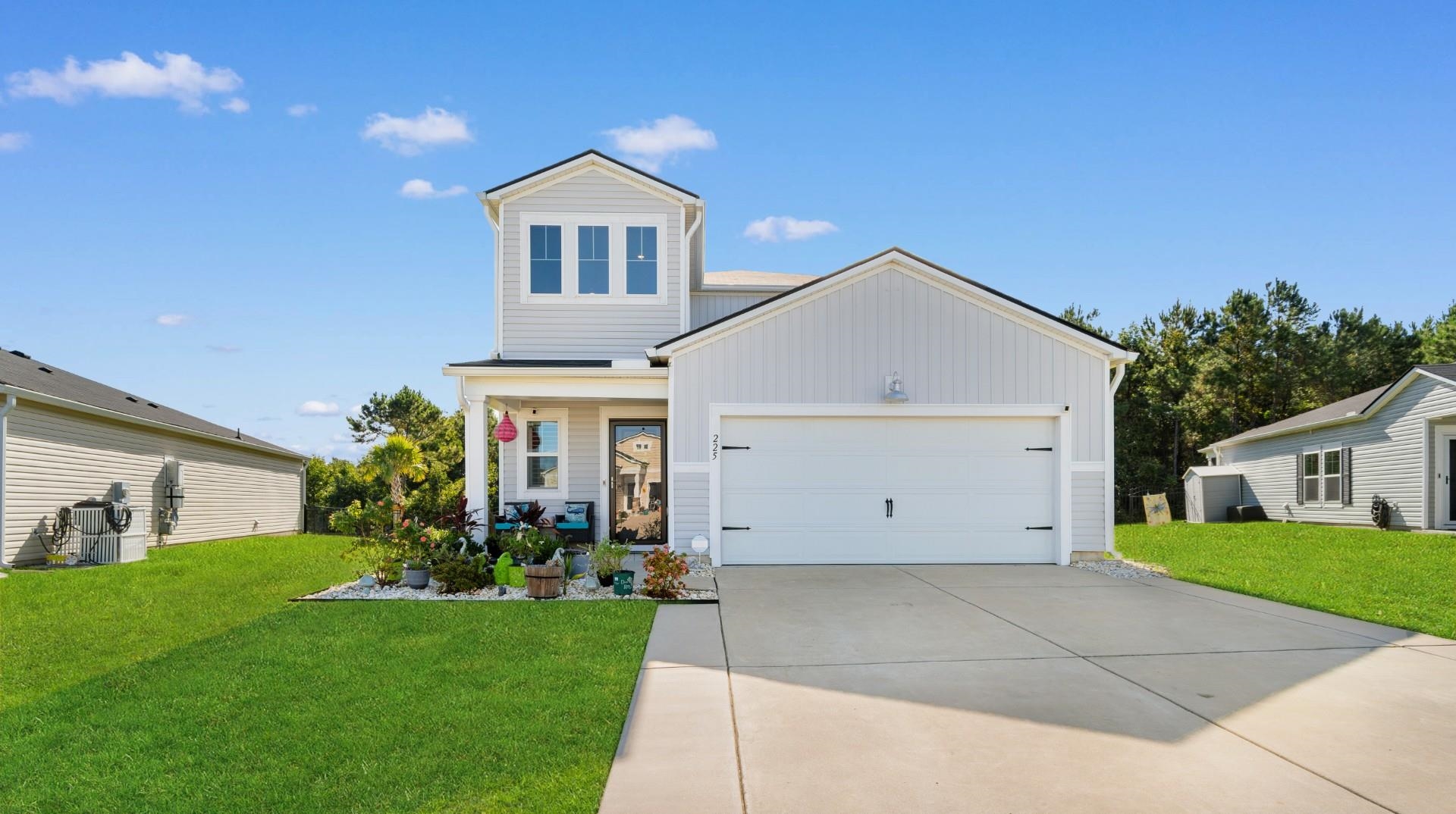 225 Cypress Tree Loop Property Photo 1