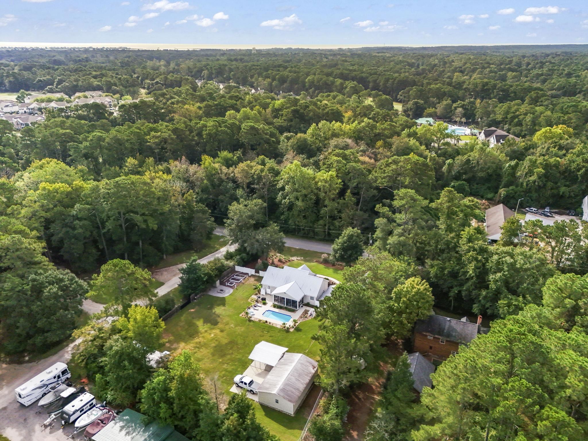 1906 Pond Rd. Property Photo 6