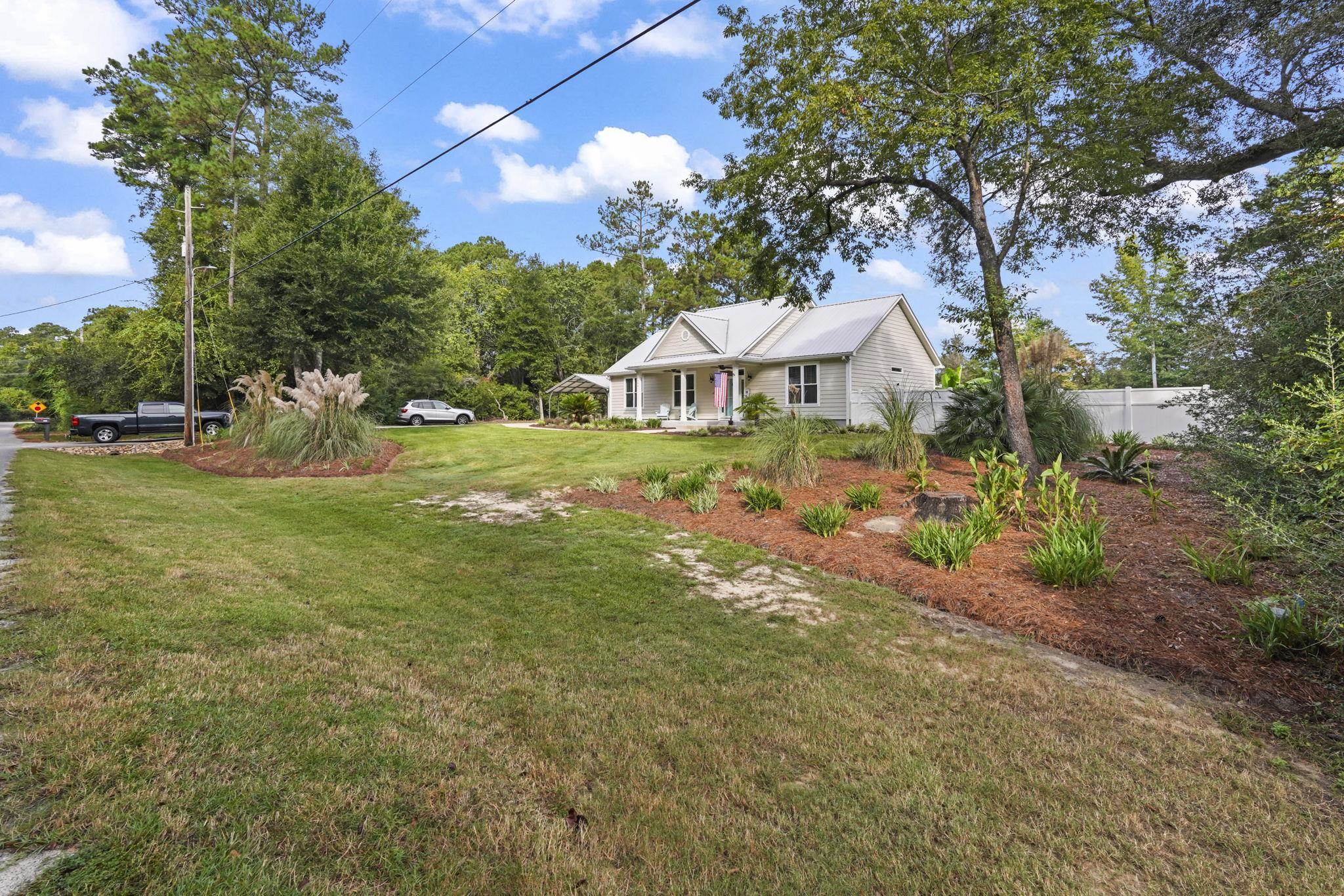 1906 Pond Rd. Property Photo 9