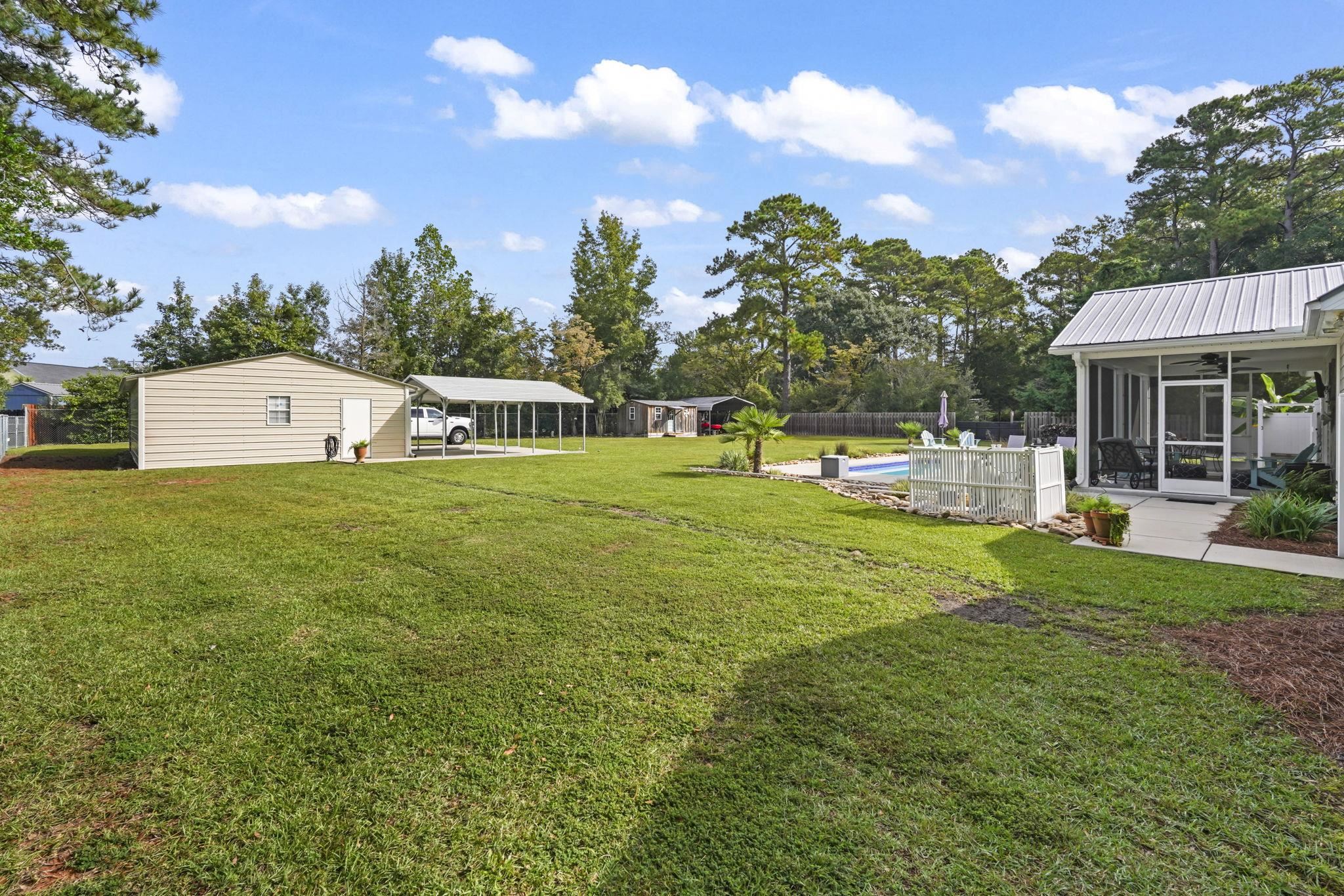 1906 Pond Rd. Property Photo 17