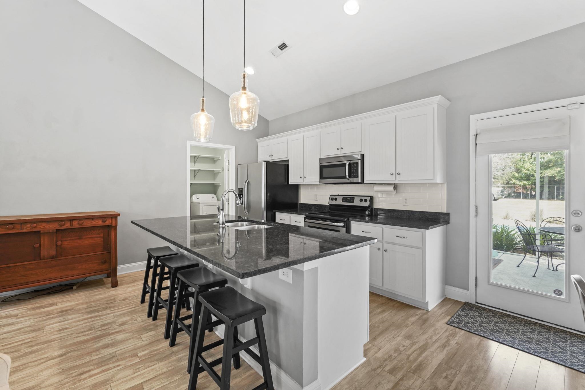 1906 Pond Rd. Property Photo 41
