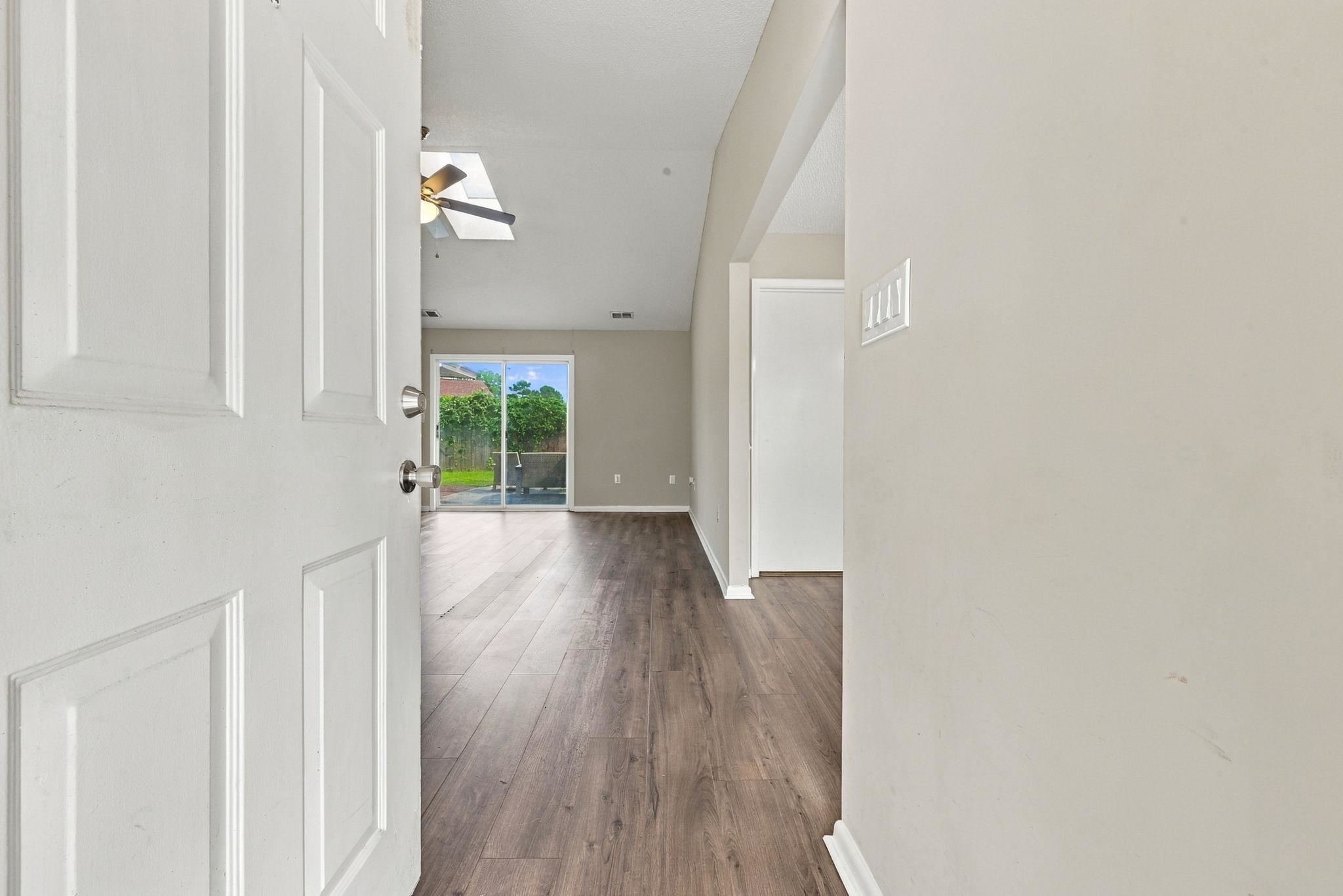 9712 Ashley Ln. Property Photo 3