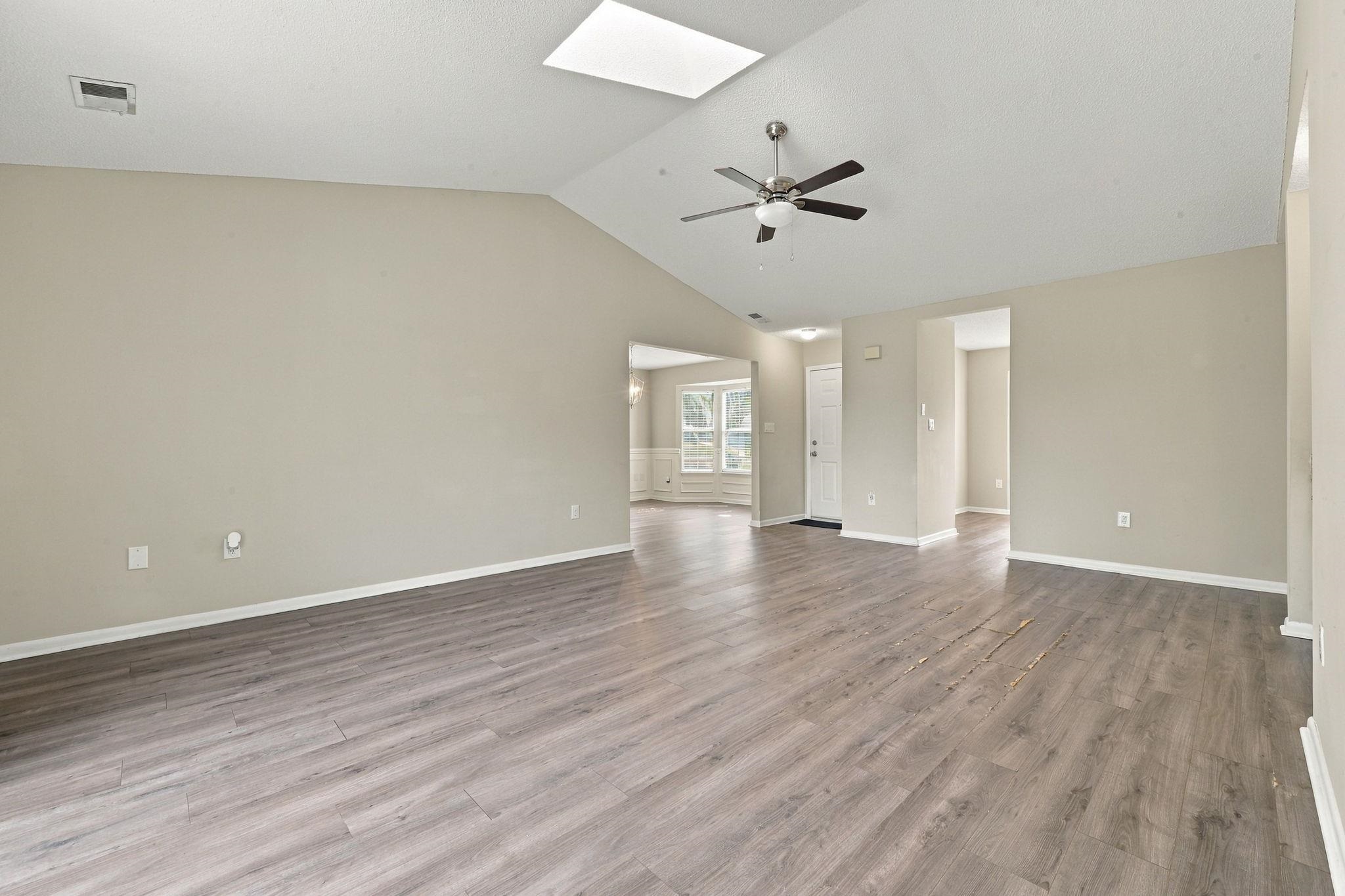 9712 Ashley Ln. Property Photo 10