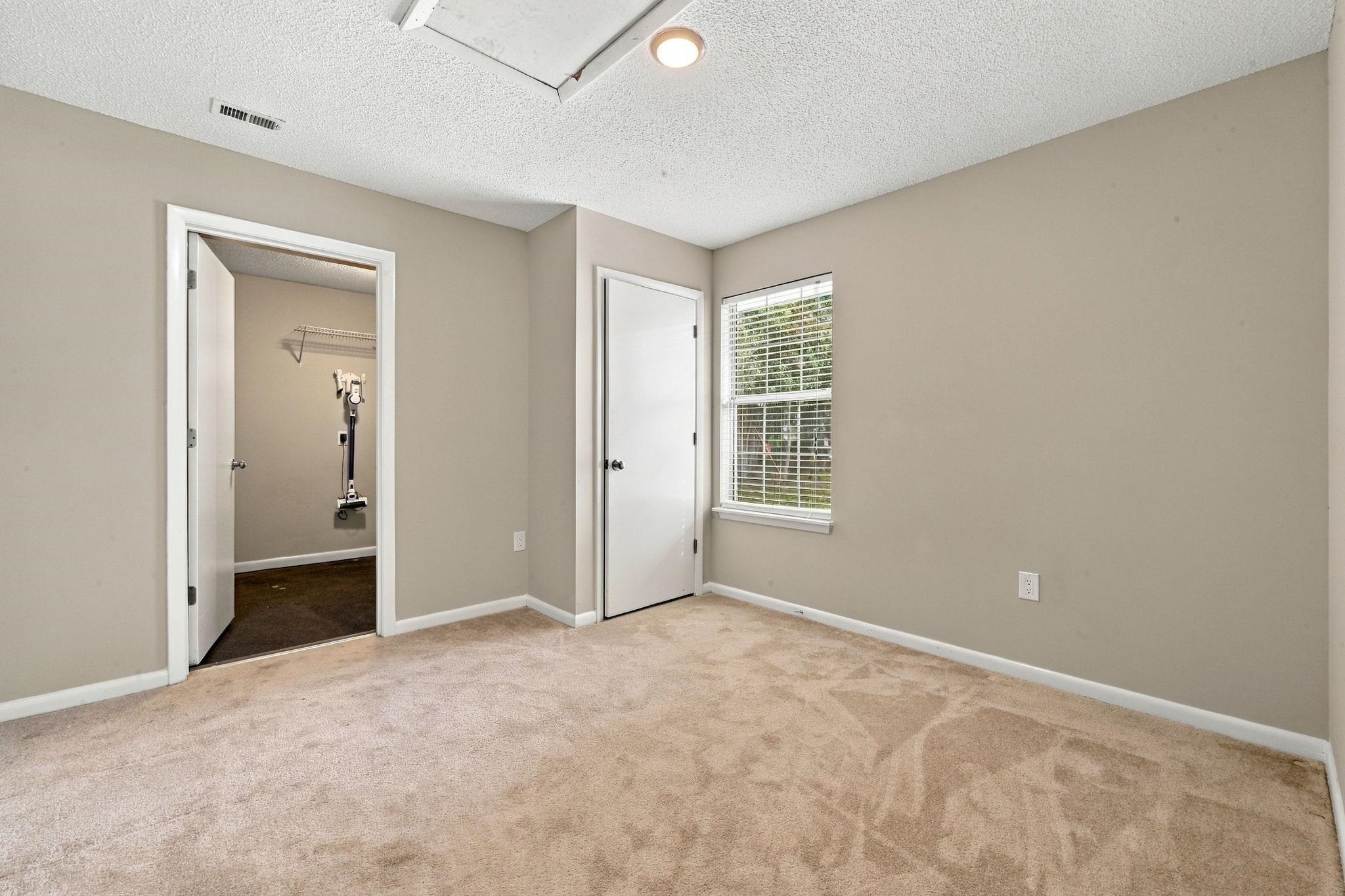 9712 Ashley Ln. Property Photo 24
