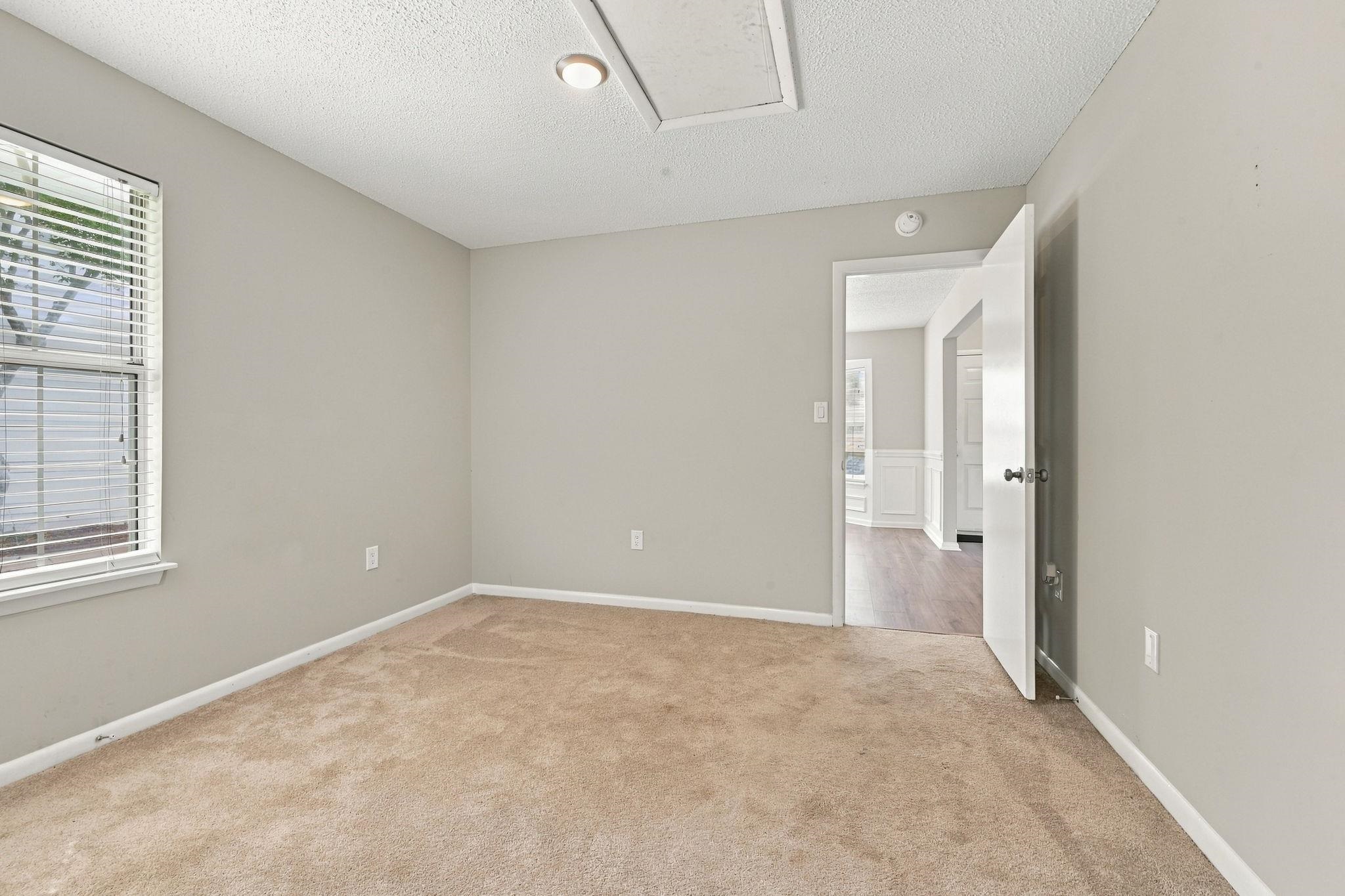 9712 Ashley Ln. Property Photo 26