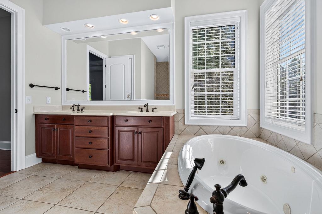 214 Olde Canal Loop Property Photo 24