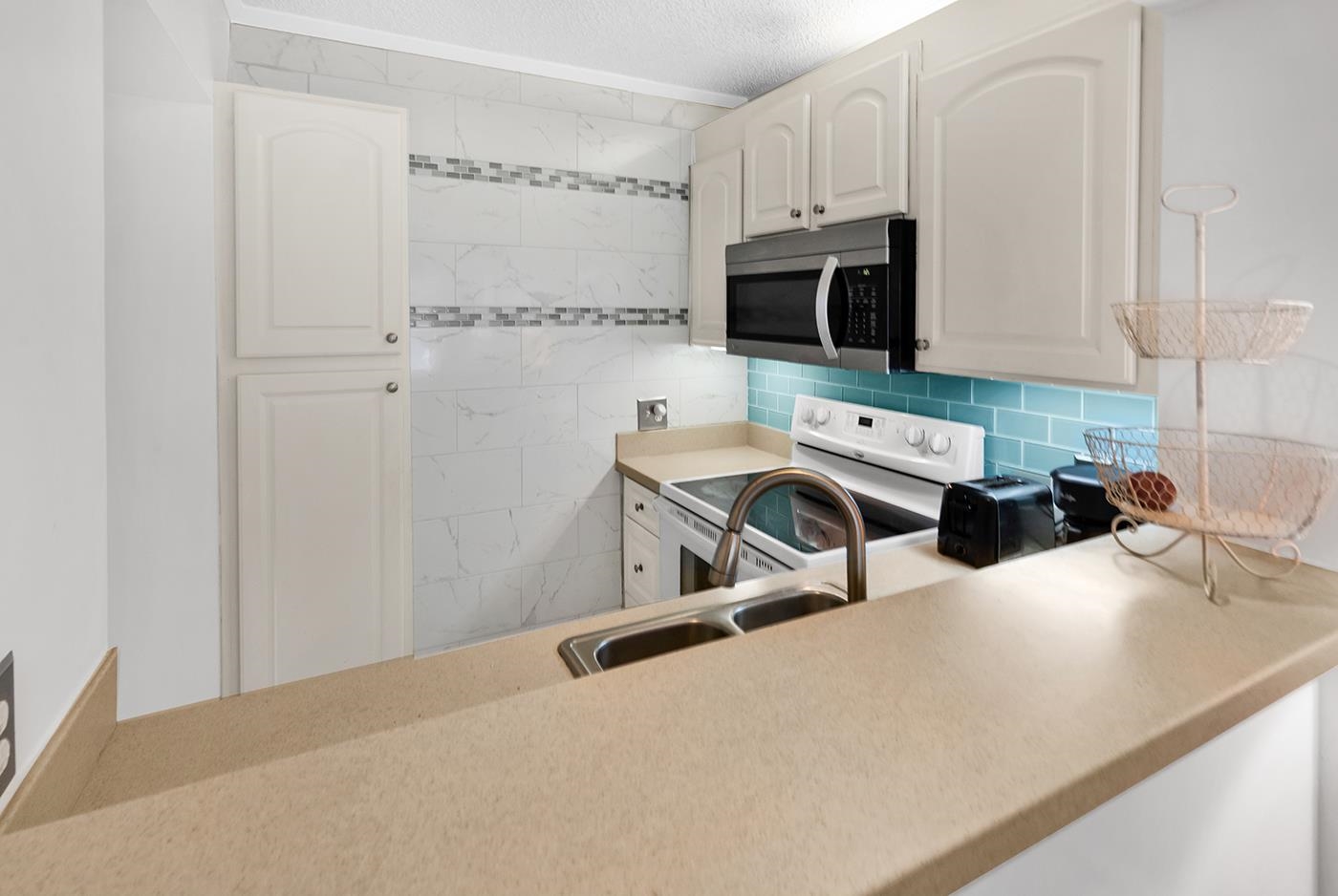 415 Ocean Creek Dr. Property Photo 11