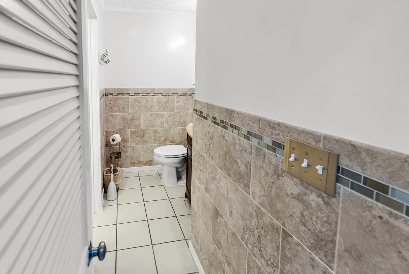 415 Ocean Creek Dr. Property Photo 25