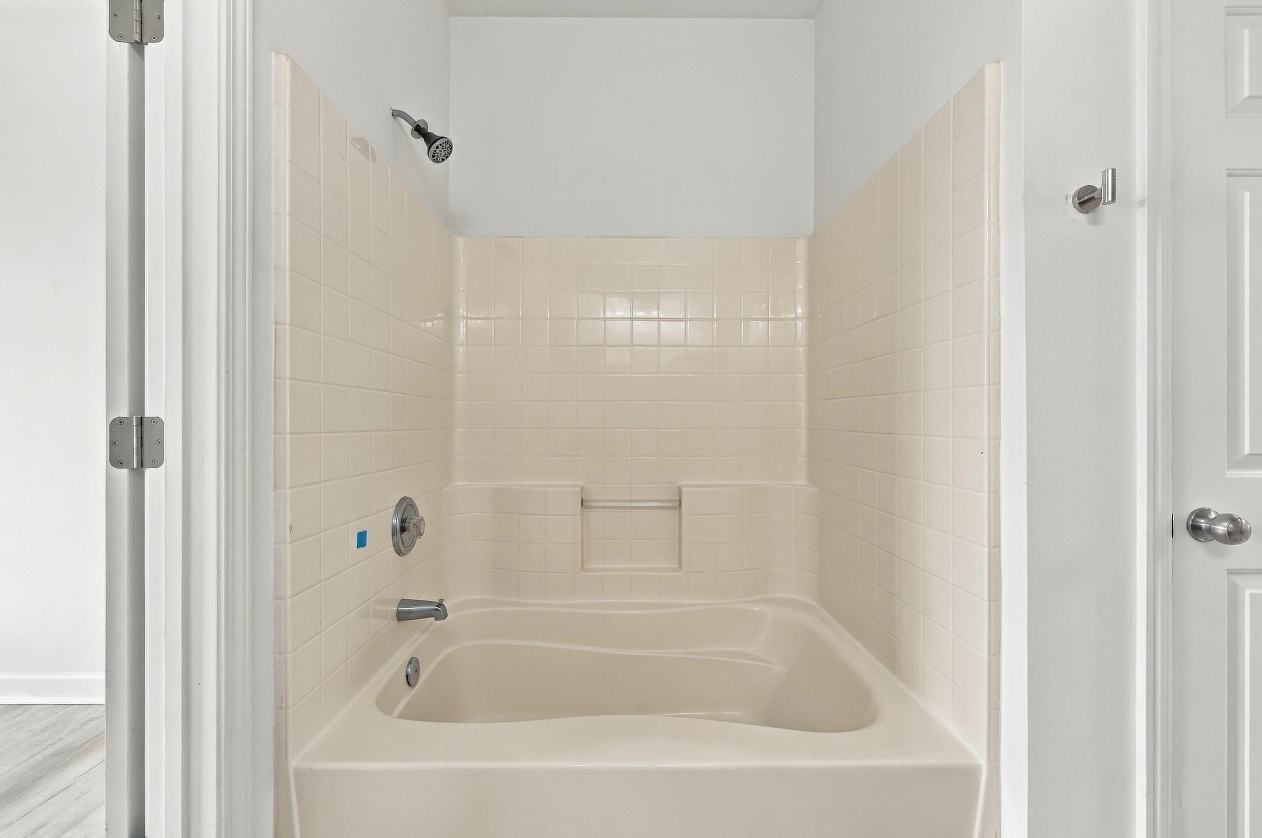 172 Zinnia Dr. Property Photo 20