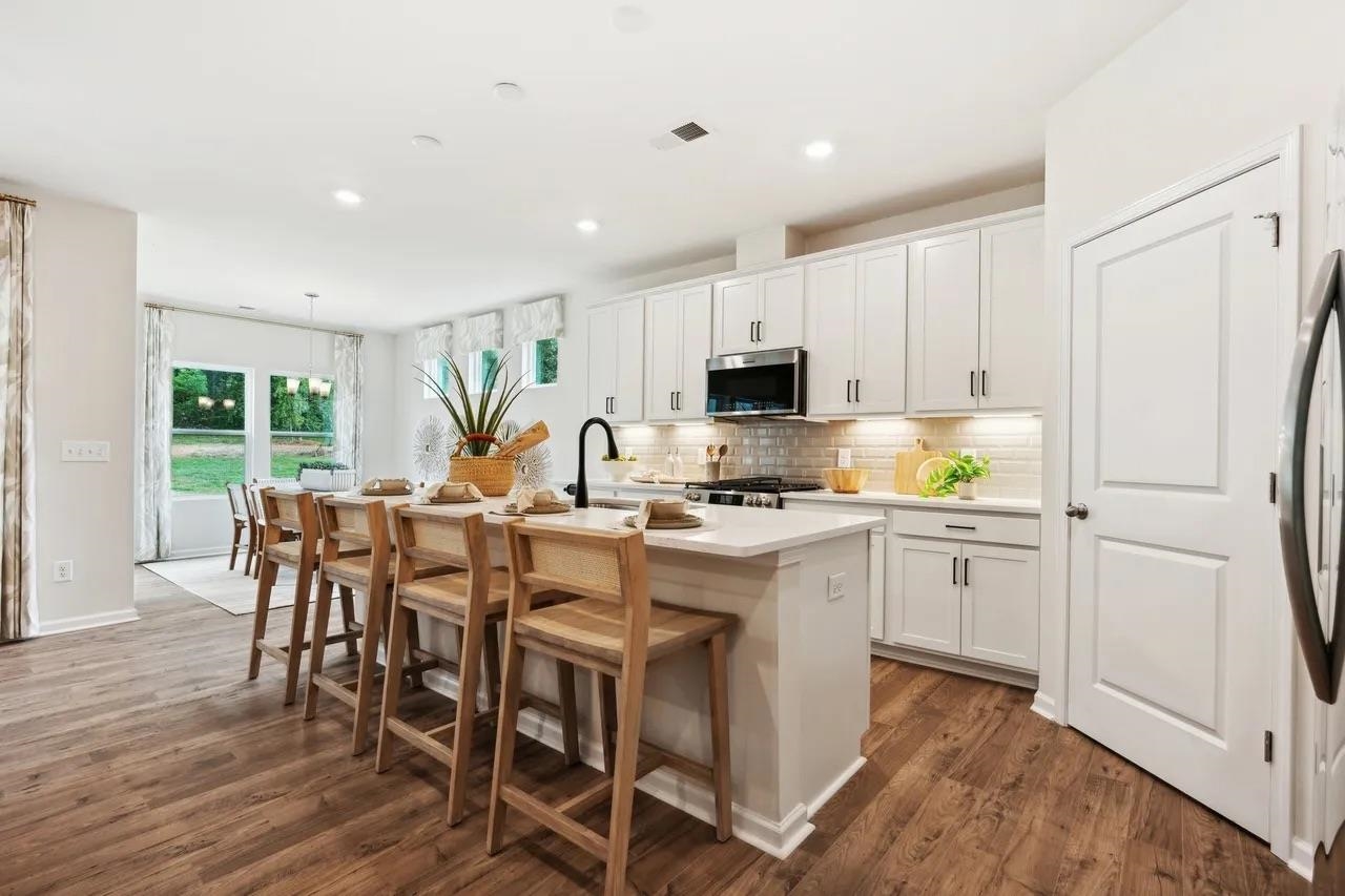 7733 Vicino Path Property Photo 3