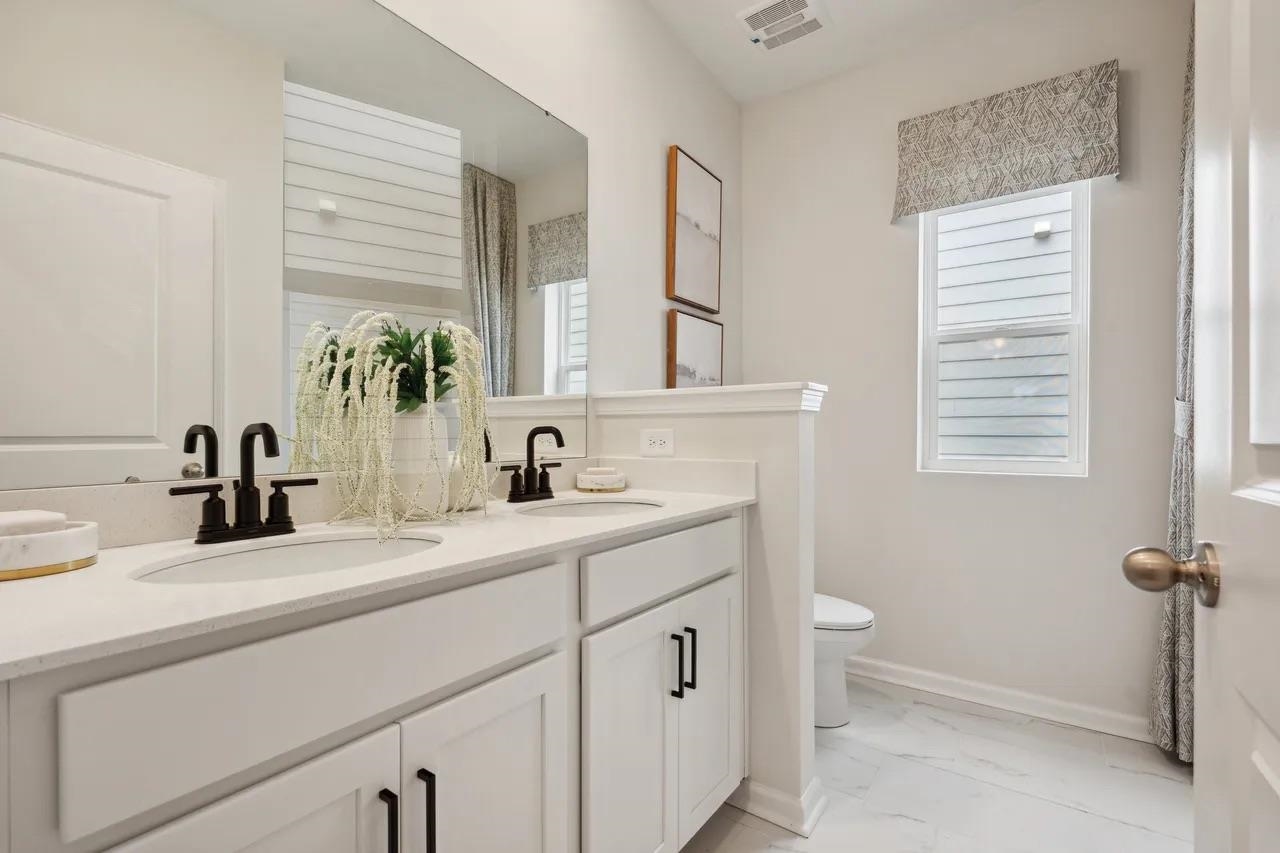 7733 Vicino Path Property Photo 12