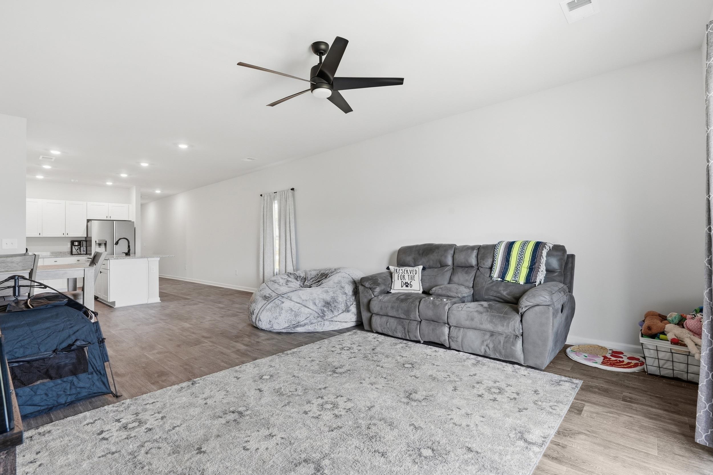 428 Ribbon Rail Way Property Photo 10