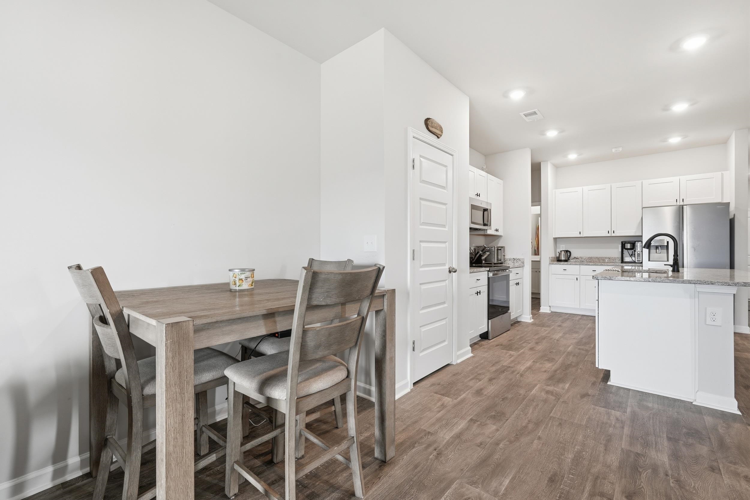 428 Ribbon Rail Way Property Photo 11