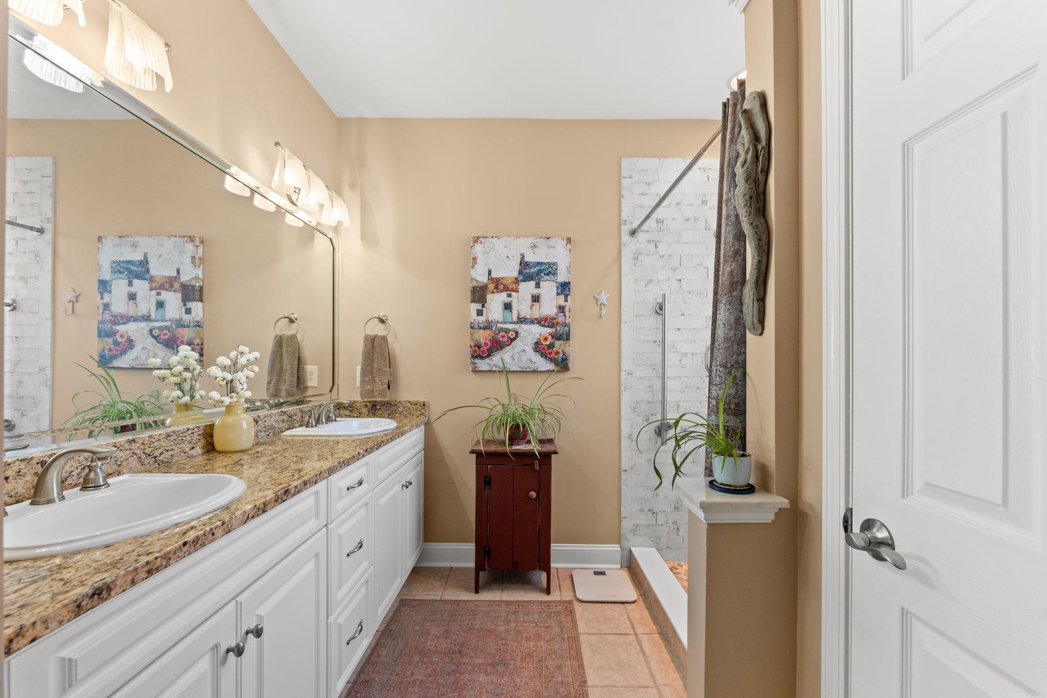 8113 Moonstruck Ct. Property Photo 13