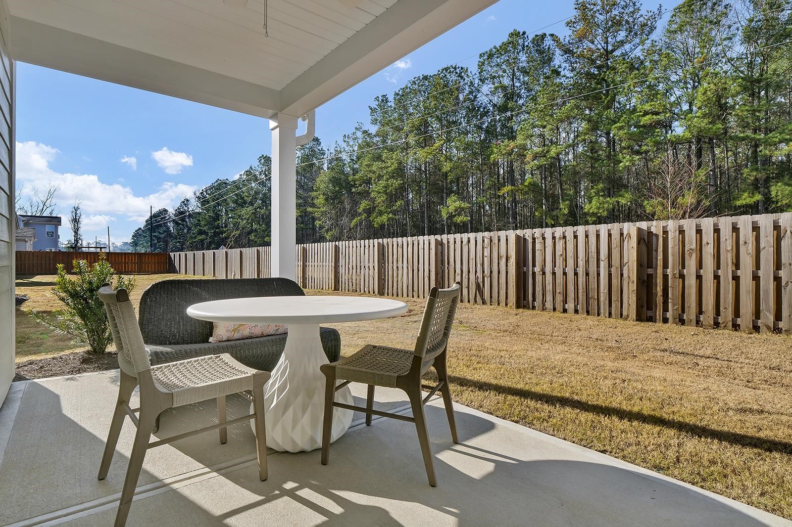 204 Field Dr Property Photo 14