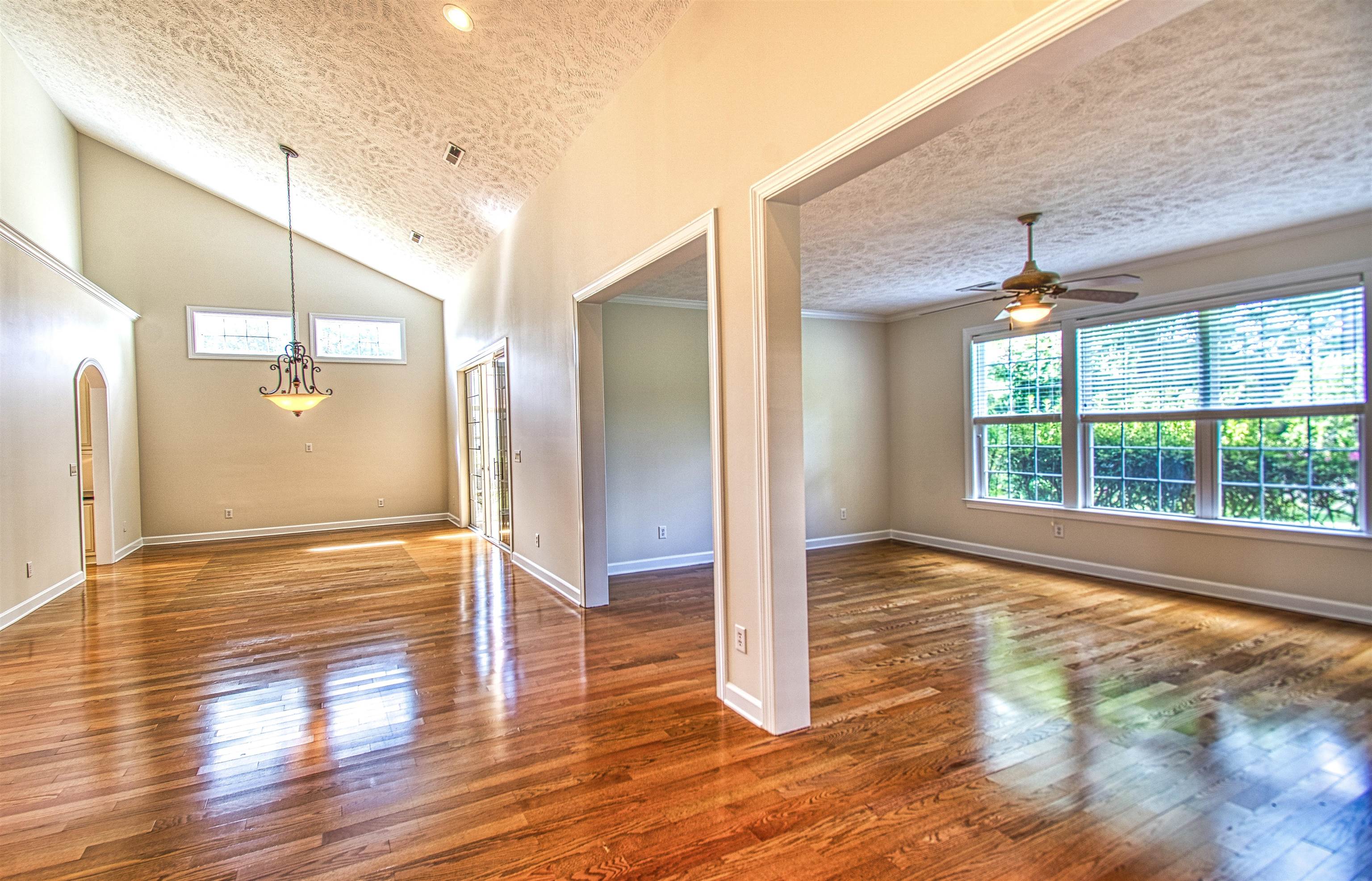 1201 Harrogate Ct. Property Photo 8
