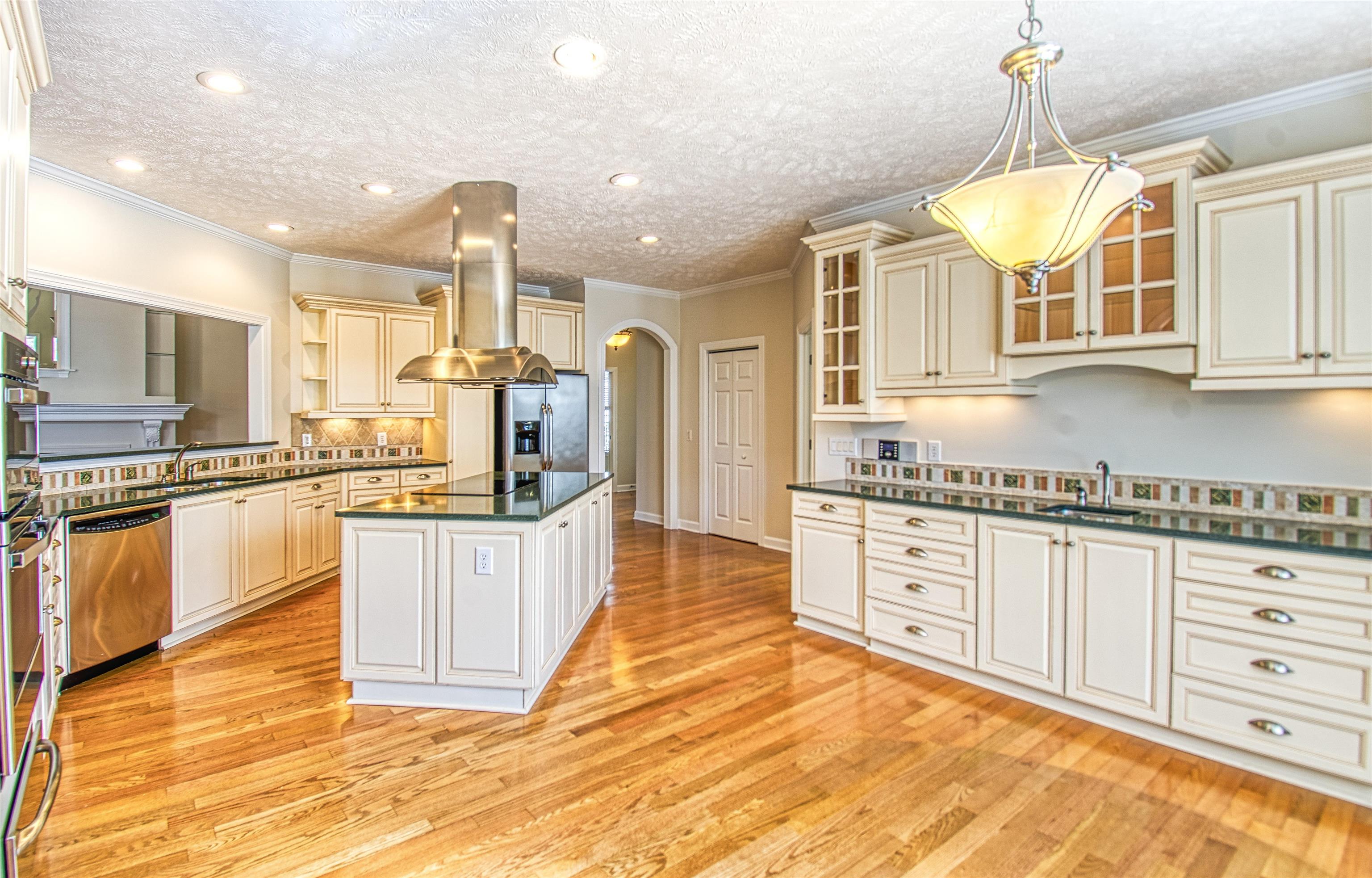 1201 Harrogate Ct. Property Photo 9