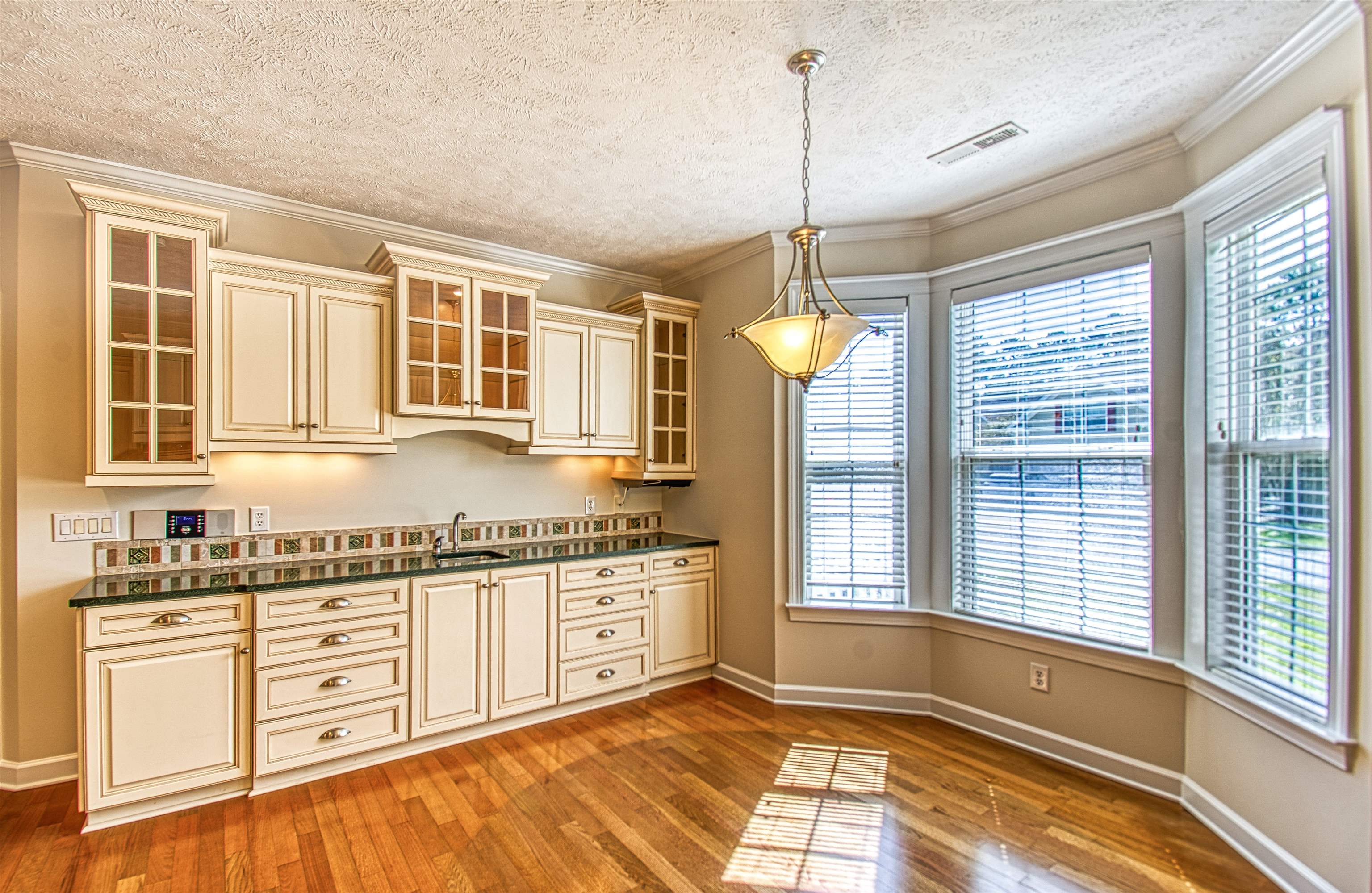 1201 Harrogate Ct. Property Photo 12