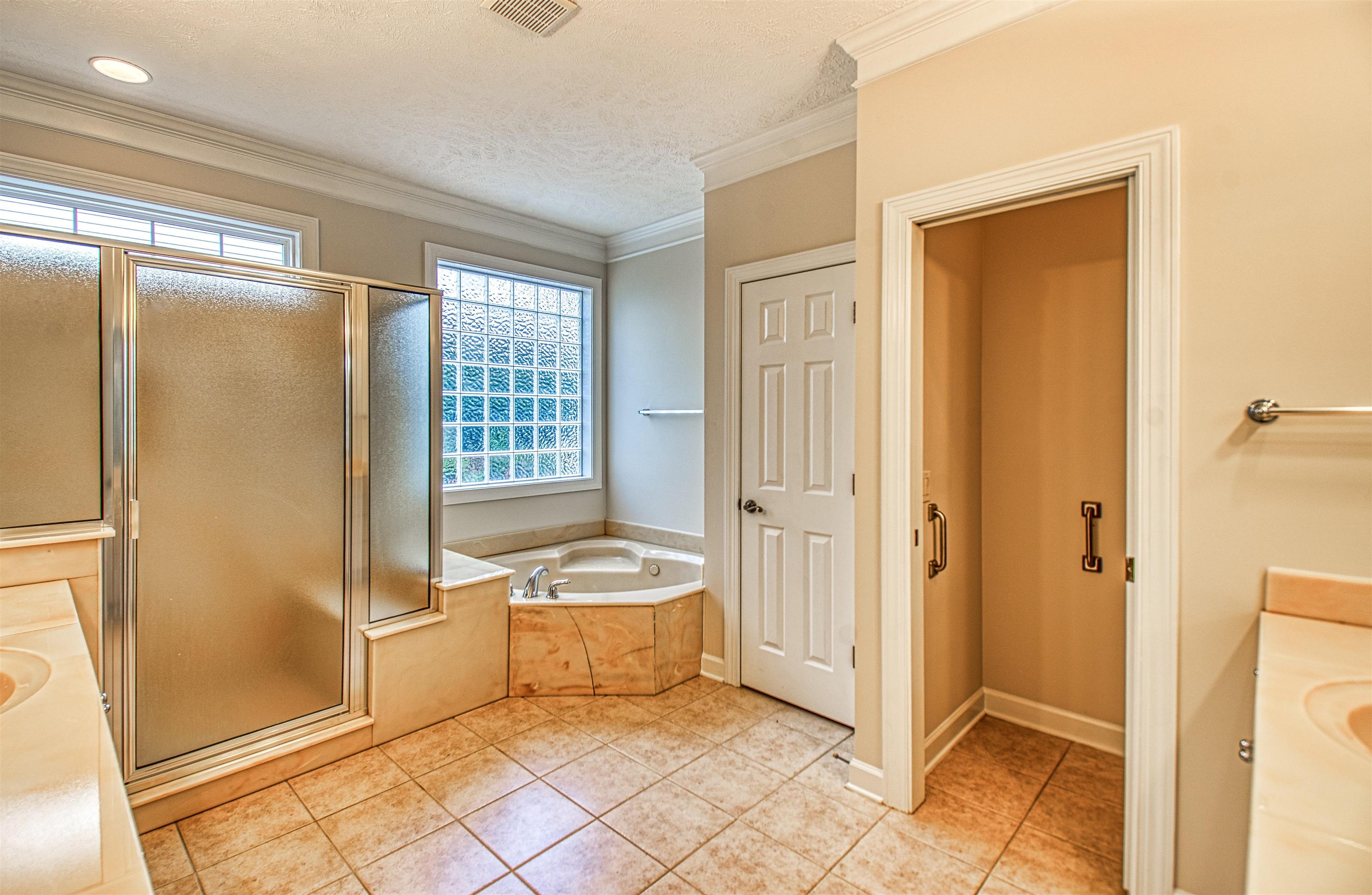 1201 Harrogate Ct. Property Photo 19