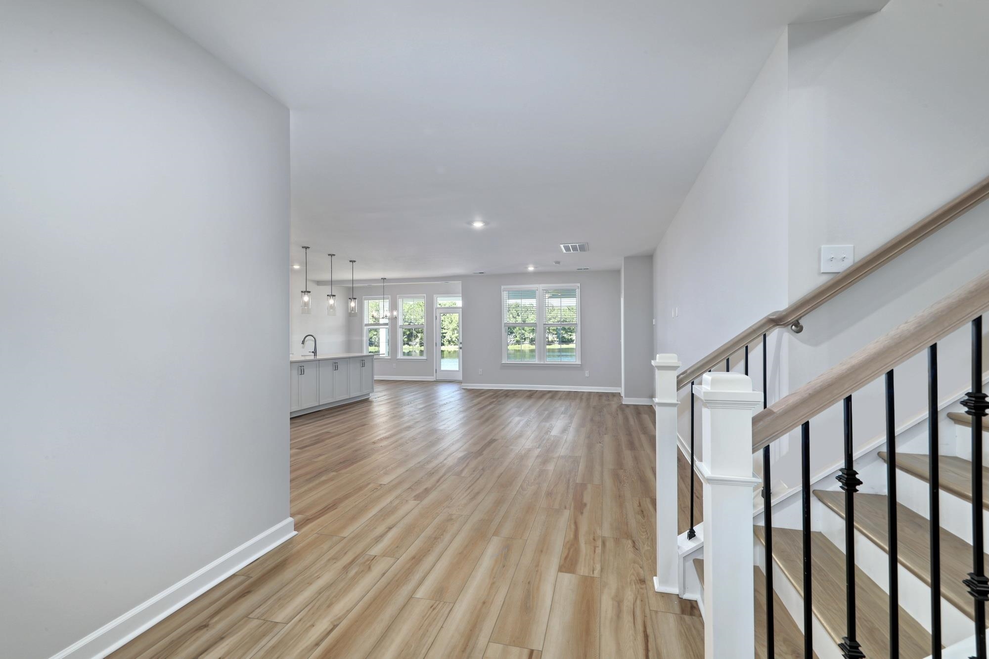212 Field Dr Property Photo 11