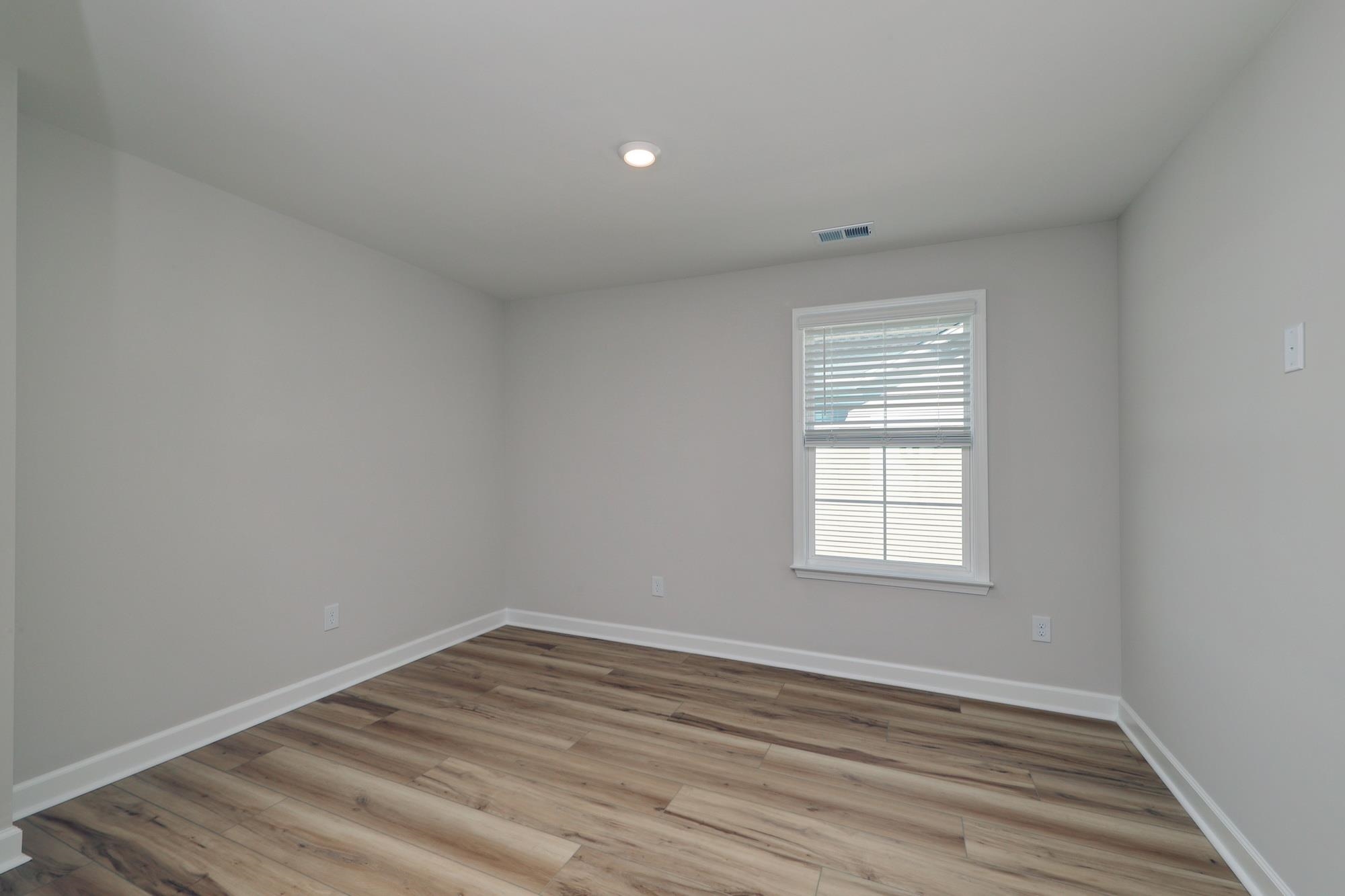 212 Field Dr Property Photo 40
