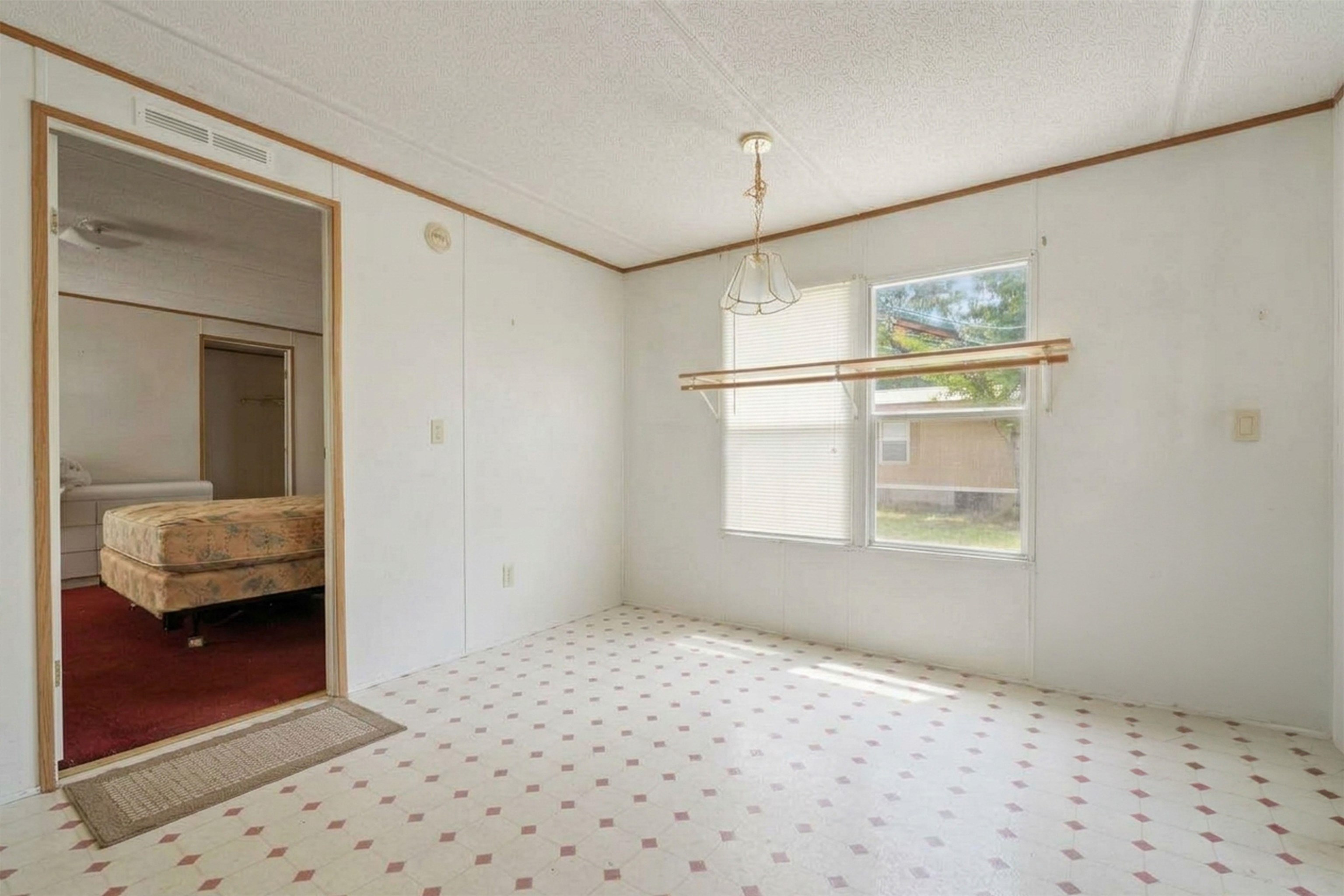 1068 Old River Rd. Property Photo 4