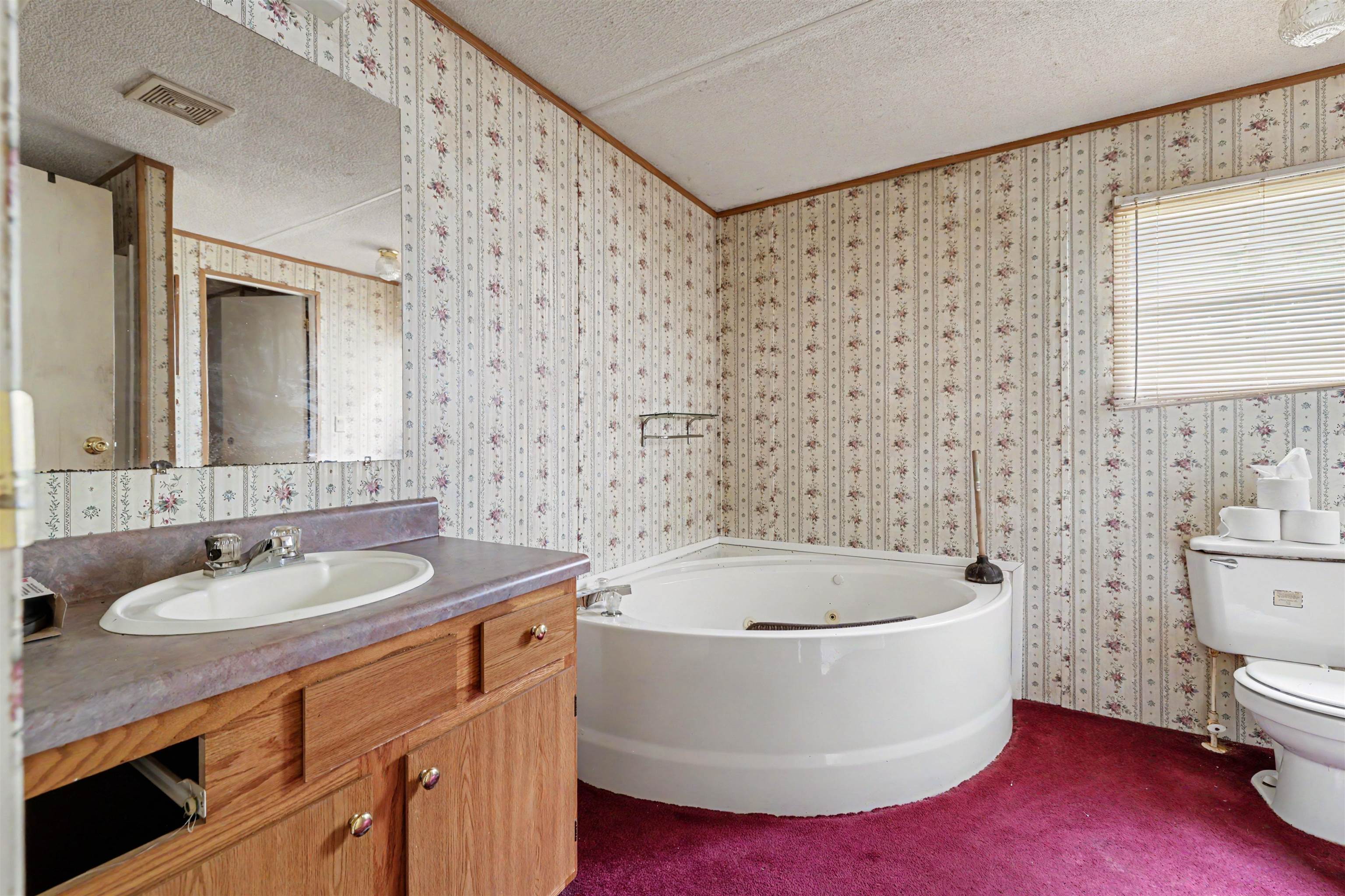 1068 Old River Rd. Property Photo 6