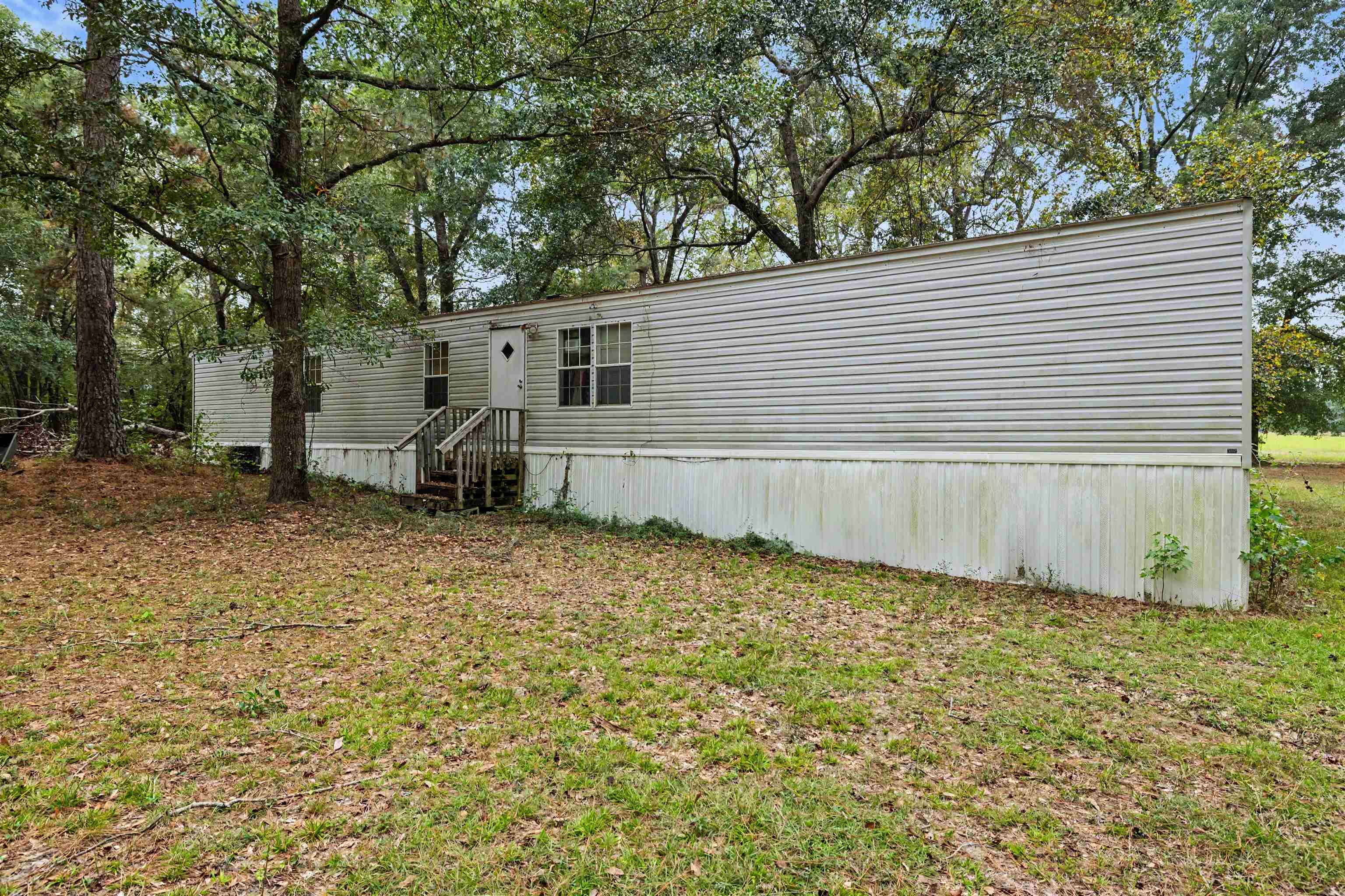 1068 Old River Rd. Property Photo 9