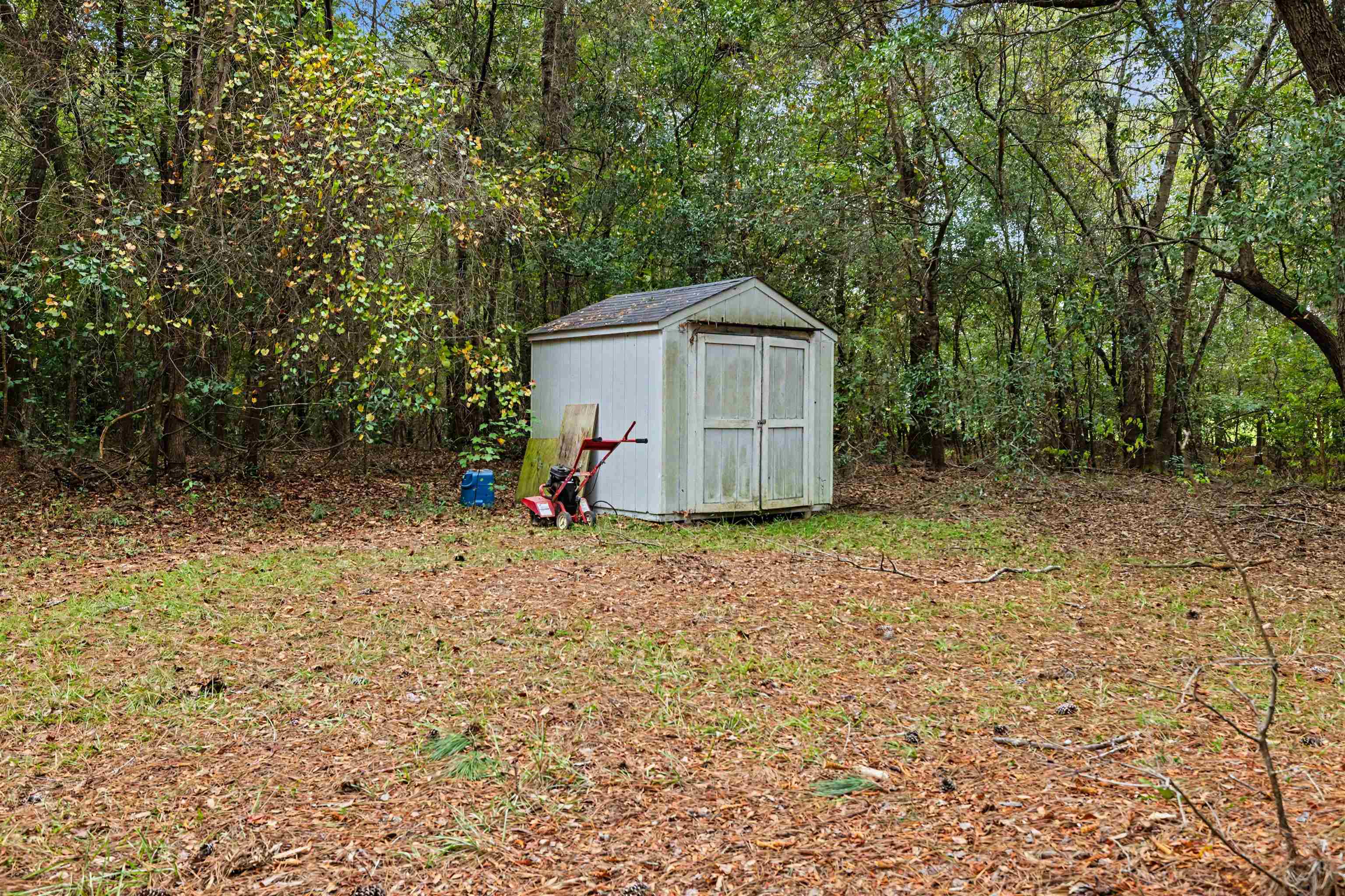 1068 Old River Rd. Property Photo 12