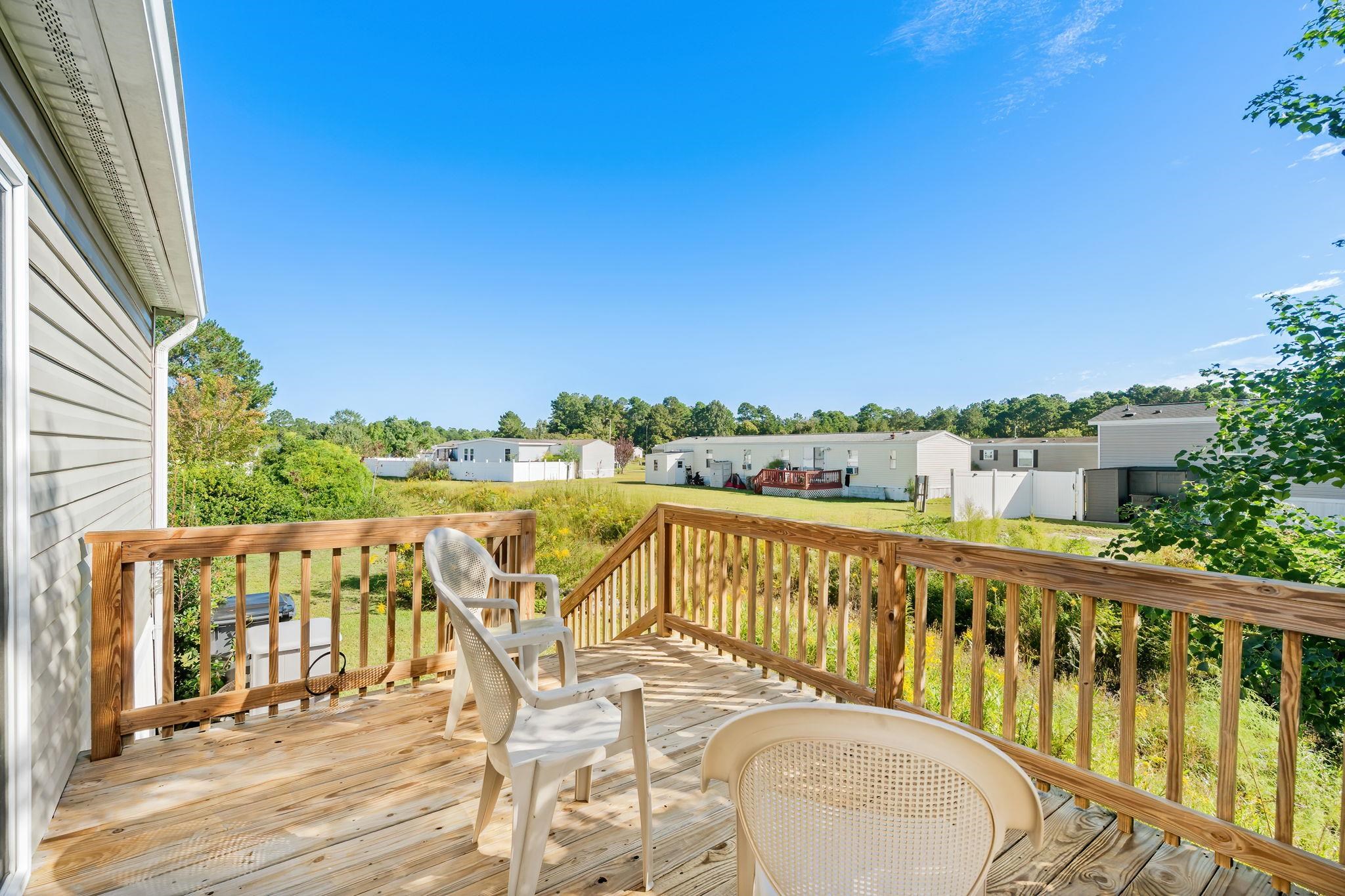 1040 Colonial Ln. Property Photo 31