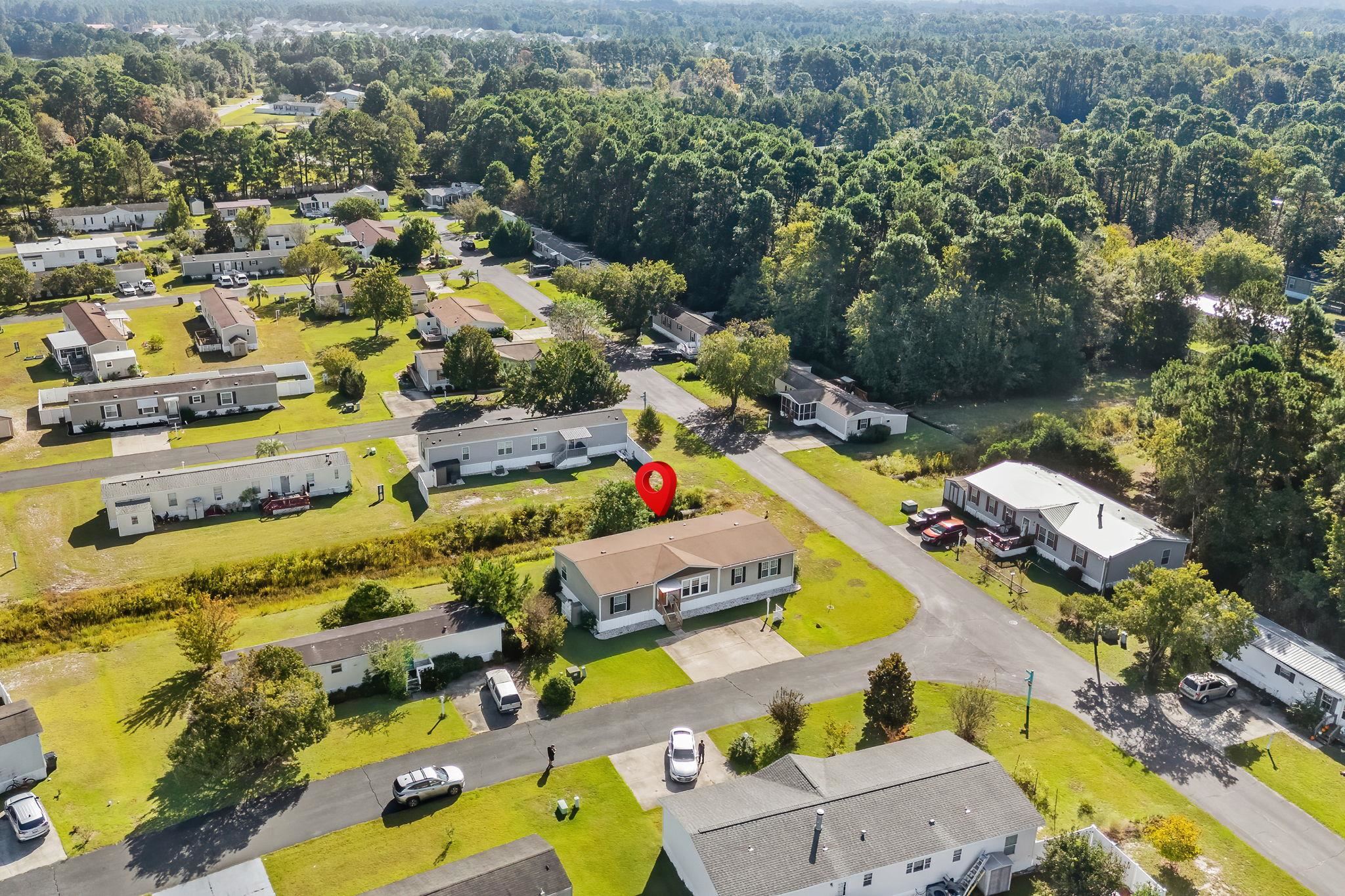1040 Colonial Ln. Property Photo 35