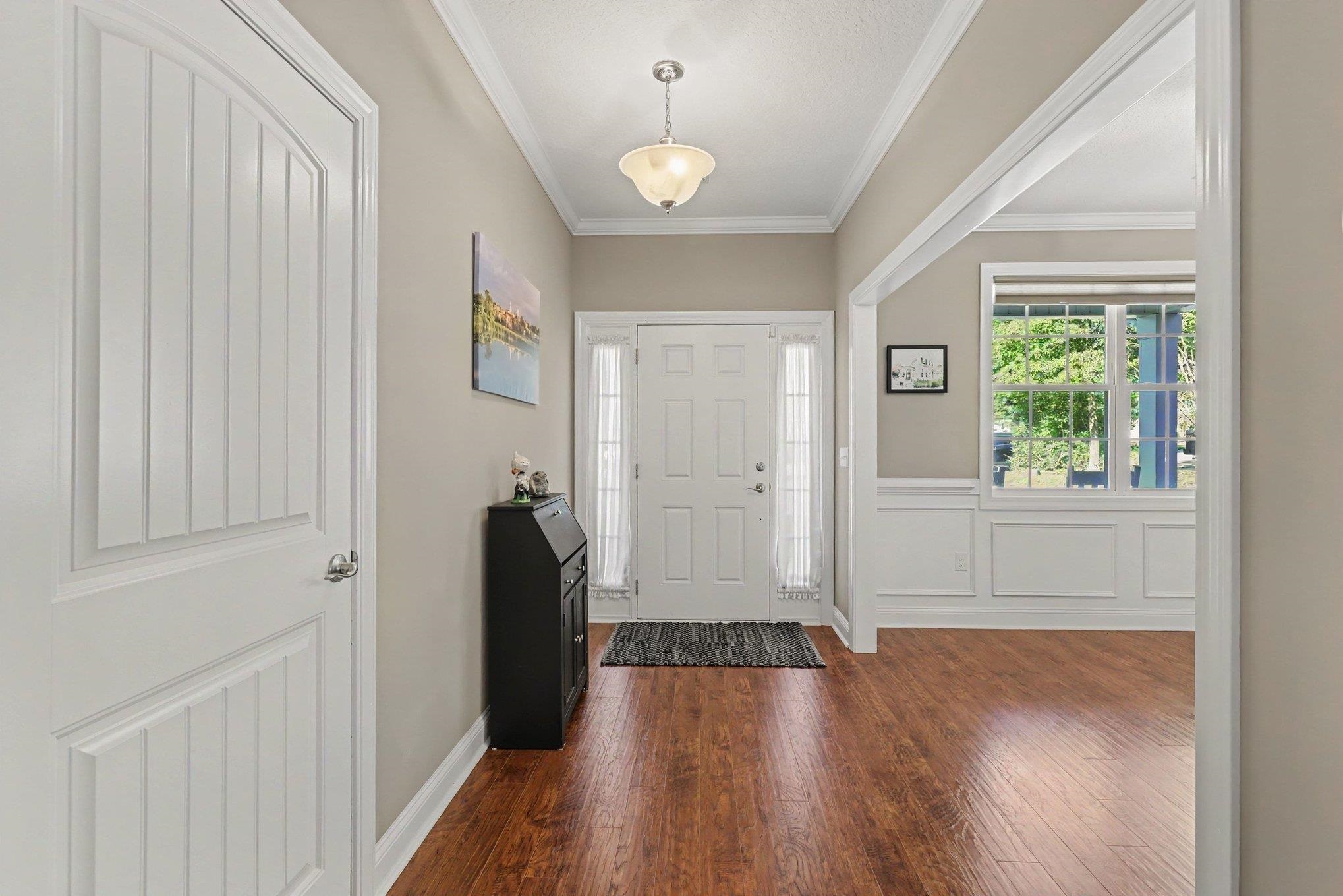 1039 Rosehaven Dr. Property Photo 6