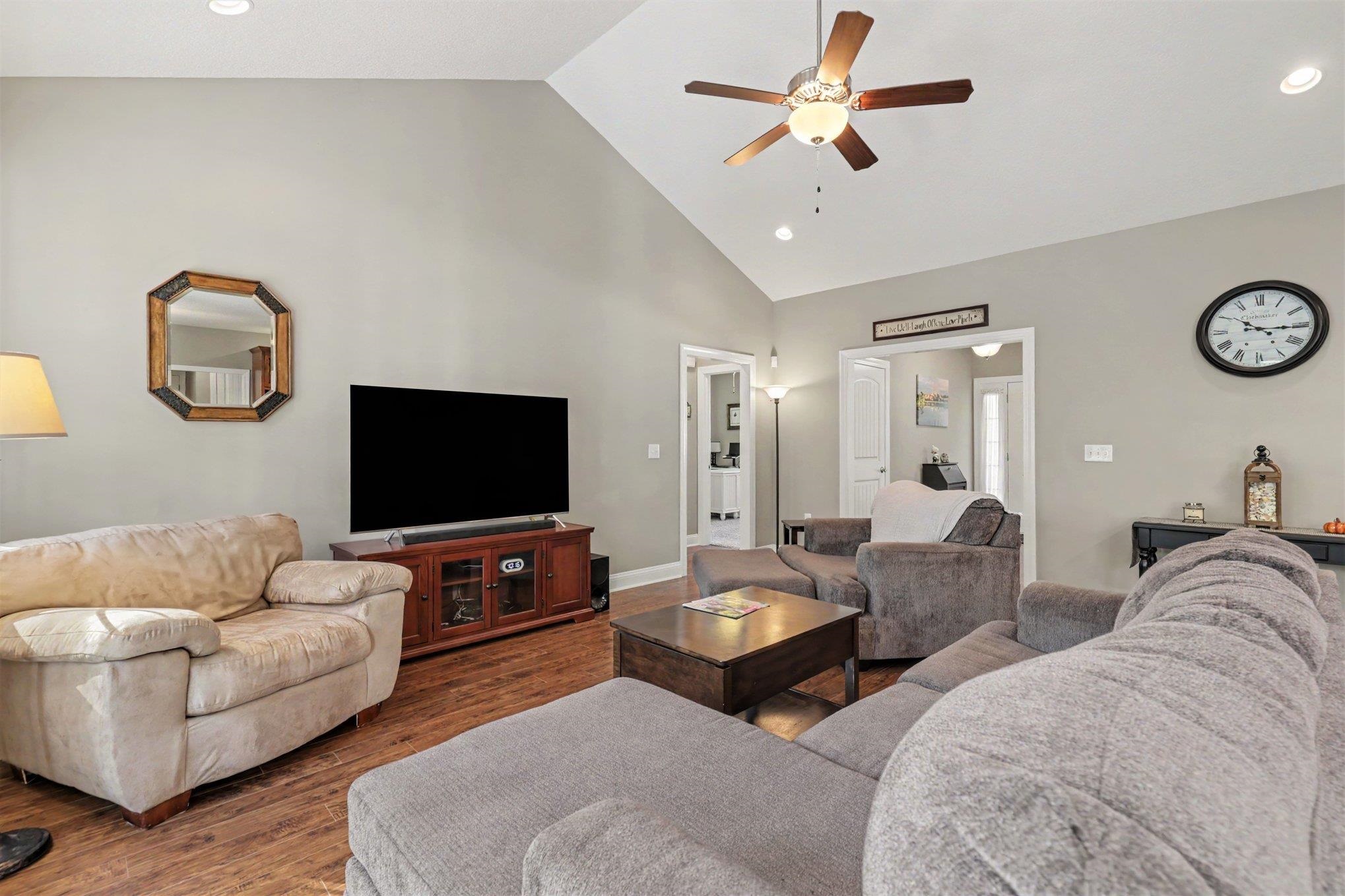 1039 Rosehaven Dr. Property Photo 11
