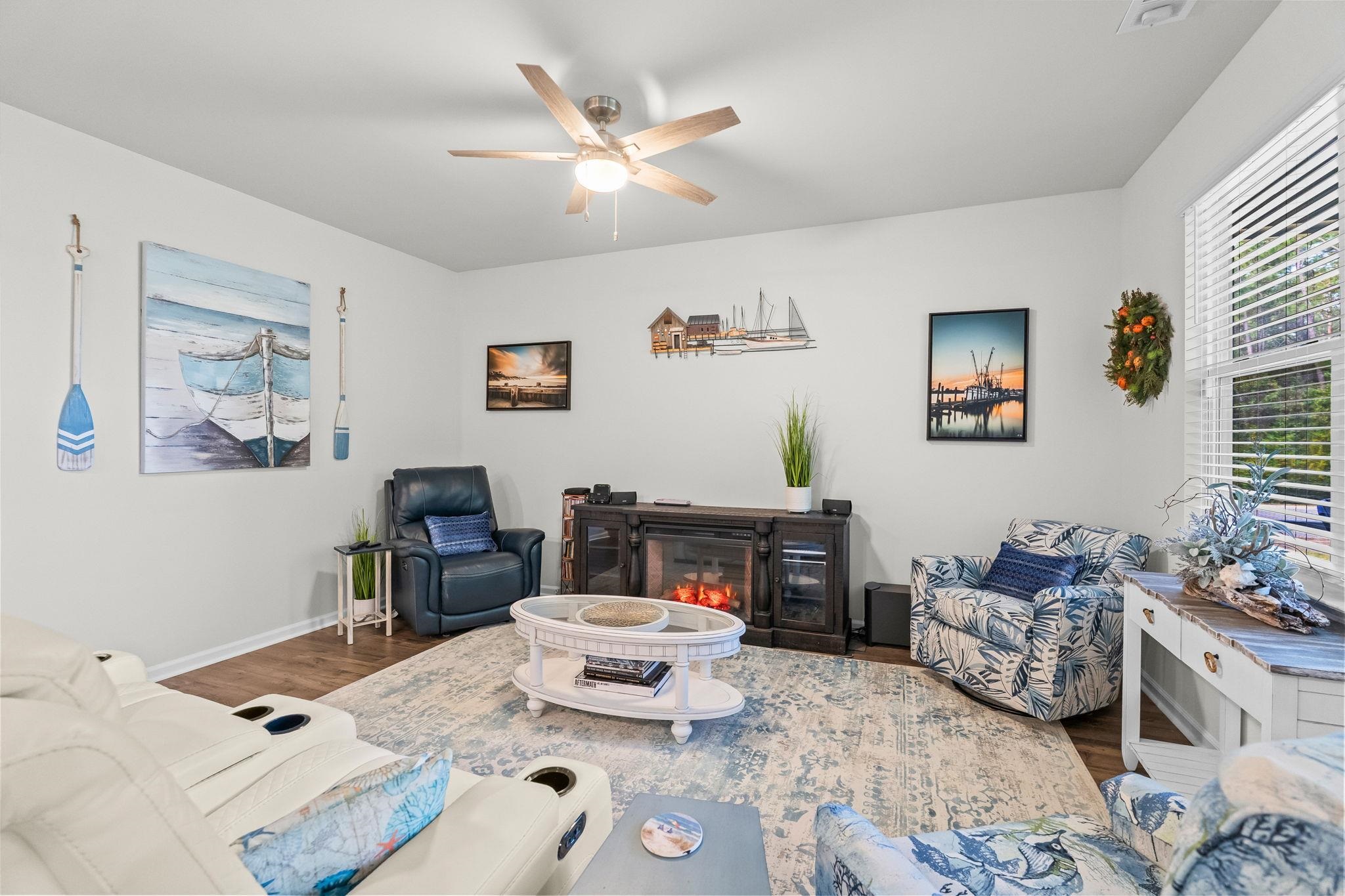 4001 Sweetspire Court Property Photo 6