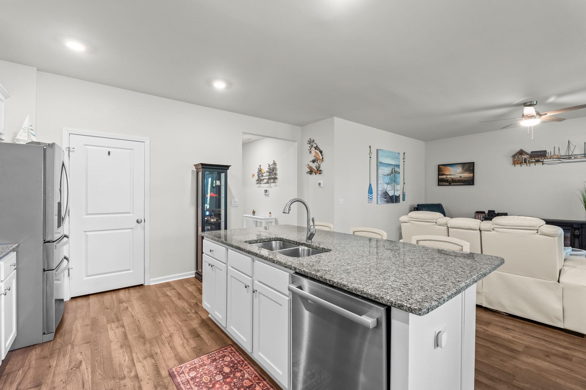 4001 Sweetspire Court Property Photo 19