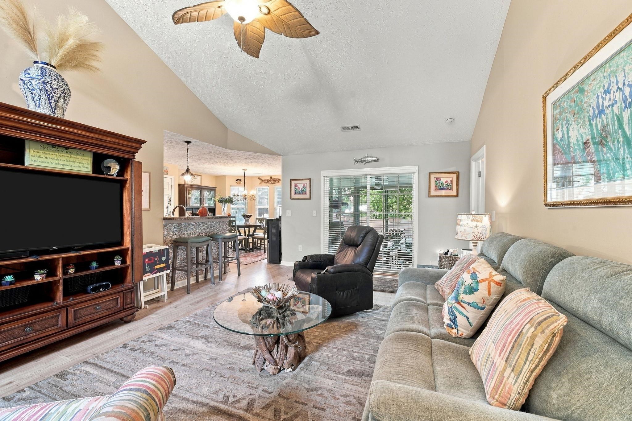 201 Riverbrook Dr. Property Photo 11