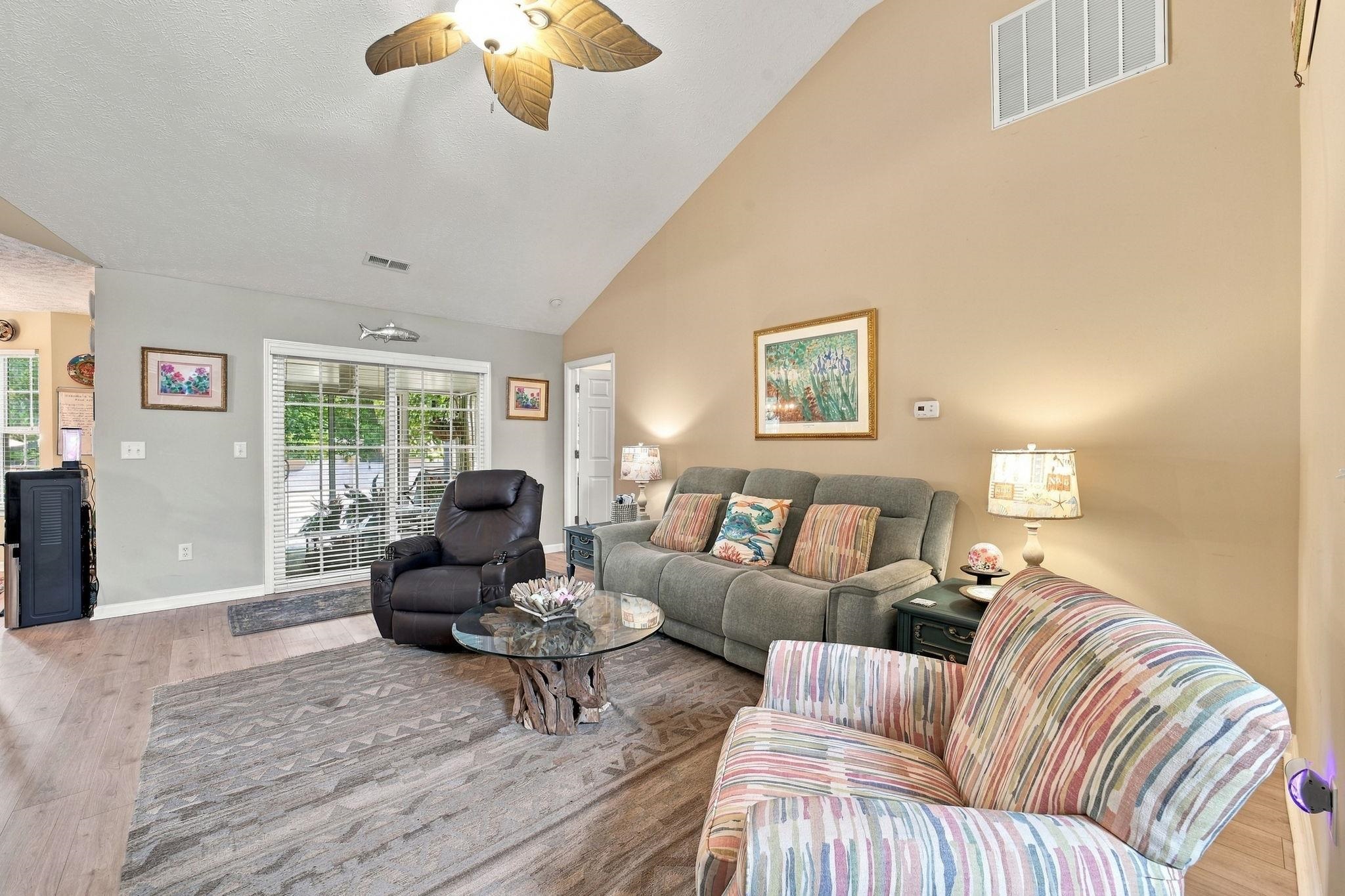 201 Riverbrook Dr. Property Photo 12