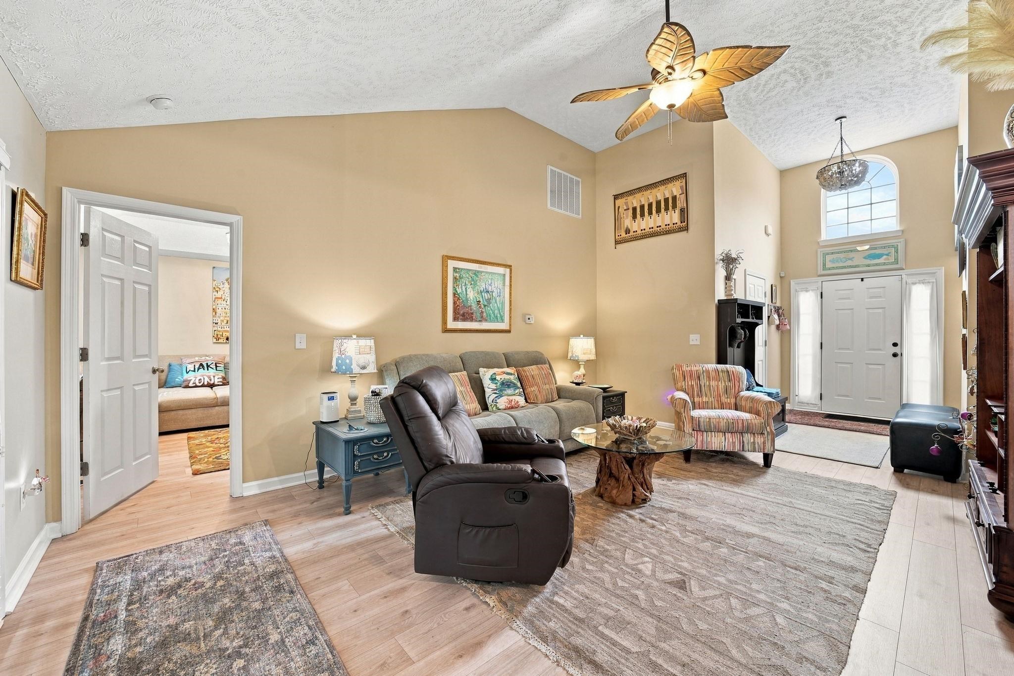 201 Riverbrook Dr. Property Photo 14