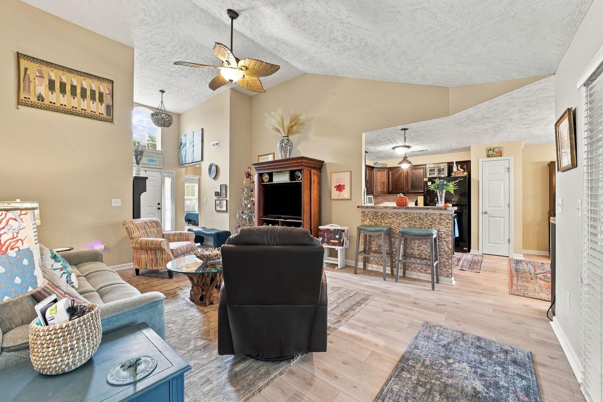 201 Riverbrook Dr. Property Photo 15