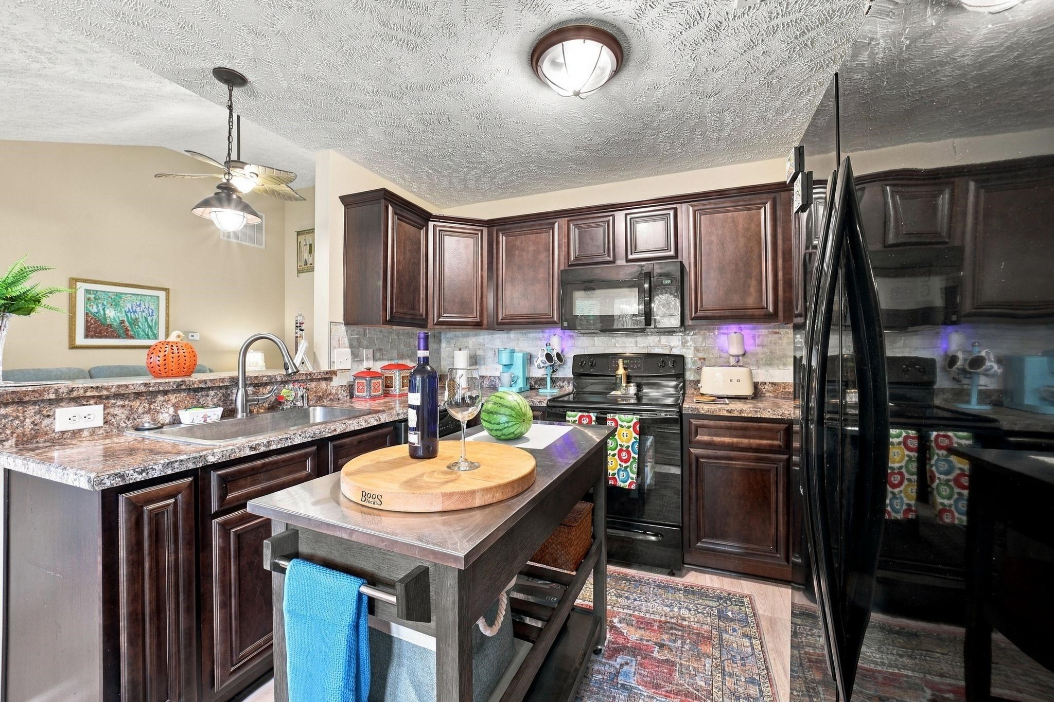 201 Riverbrook Dr. Property Photo 18