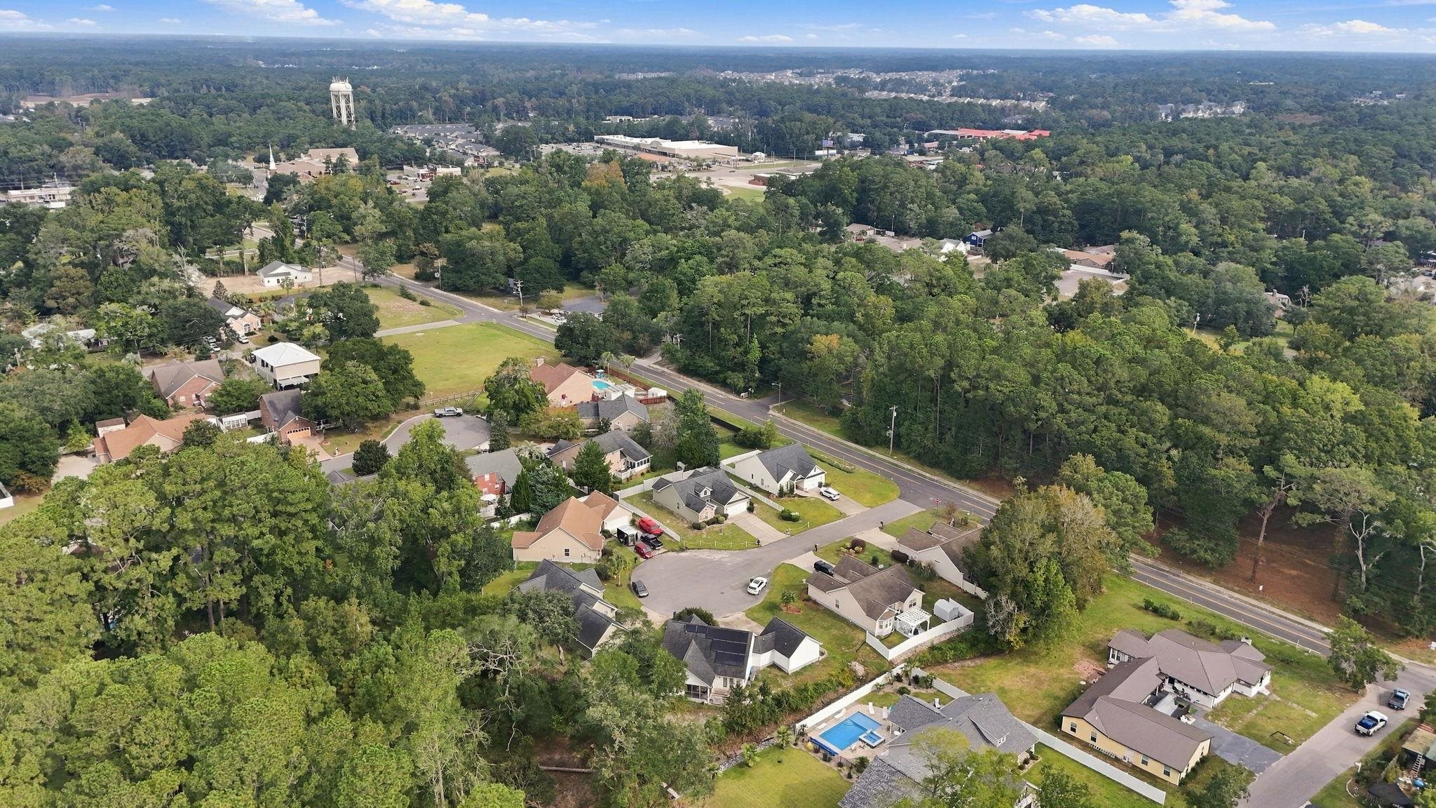 201 Riverbrook Dr. Property Photo 44