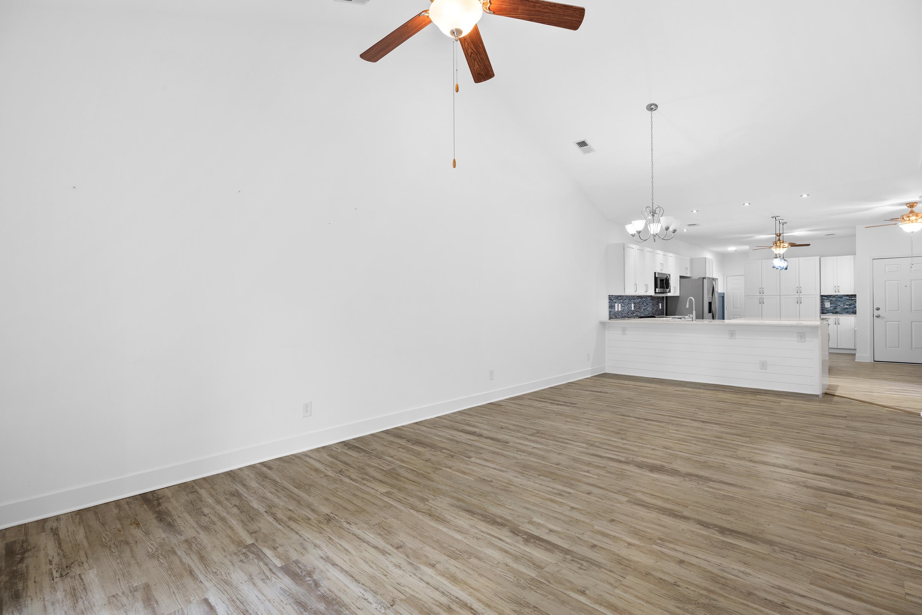 1533 Palmina Loop Property Photo 17