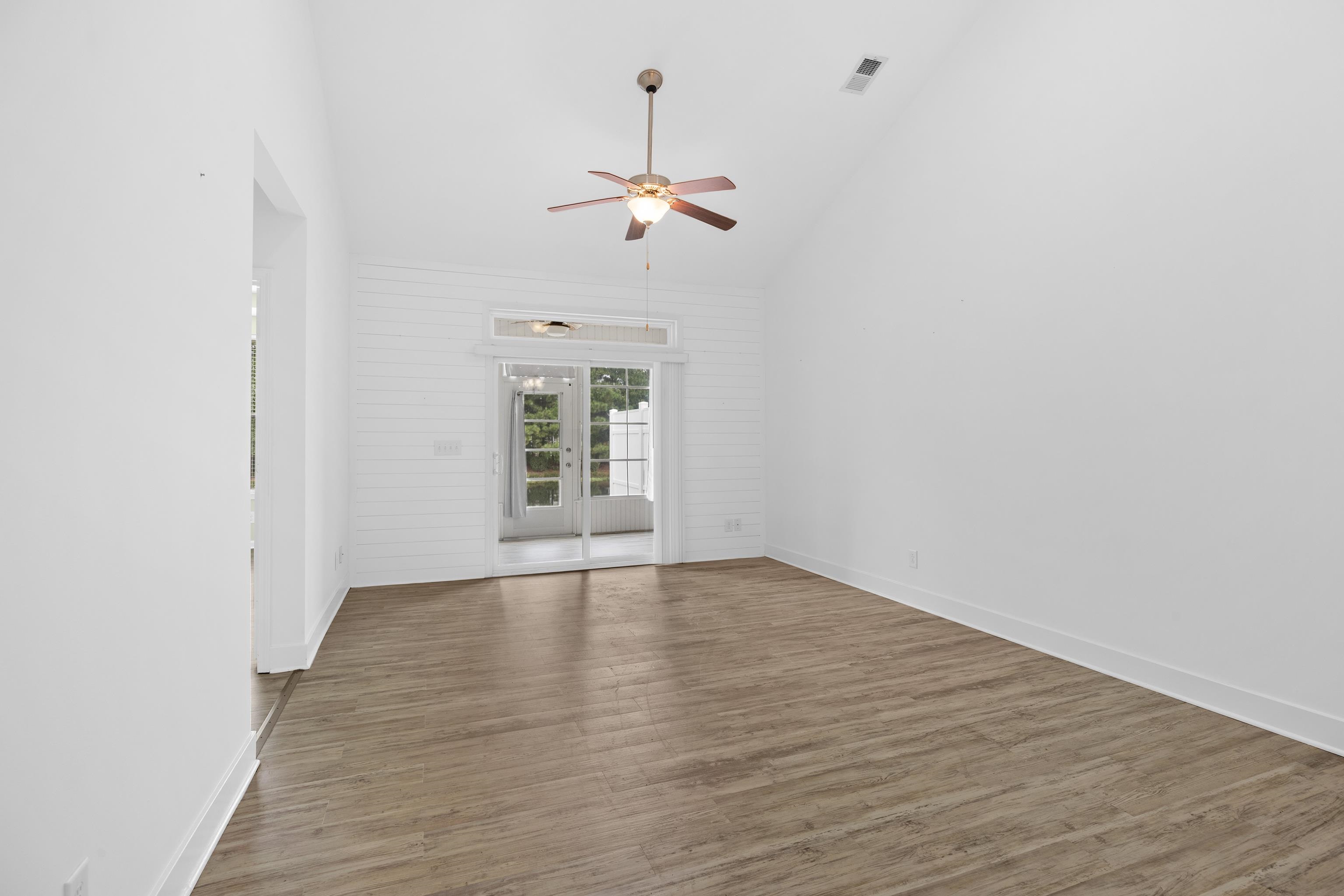 1533 Palmina Loop Property Photo 18