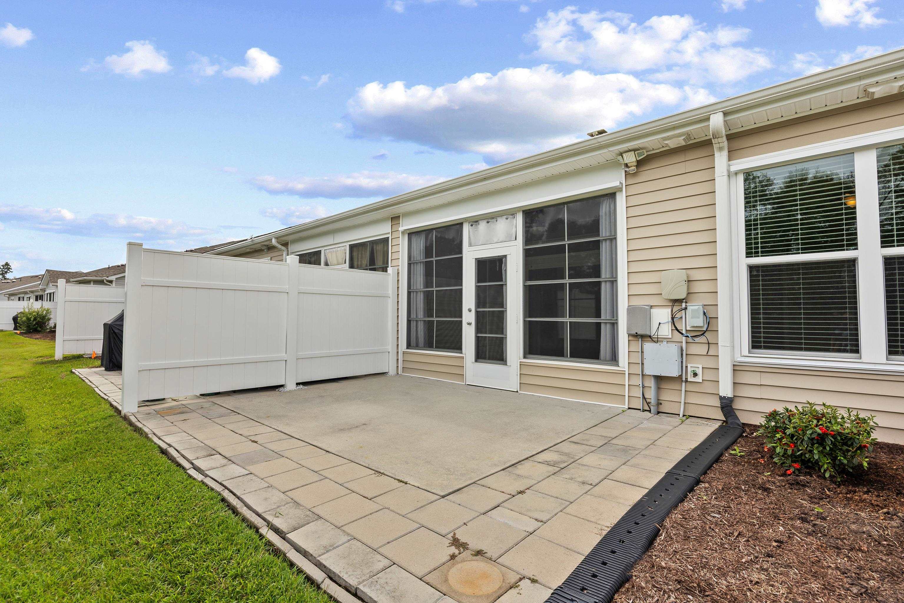 1533 Palmina Loop Property Photo 35