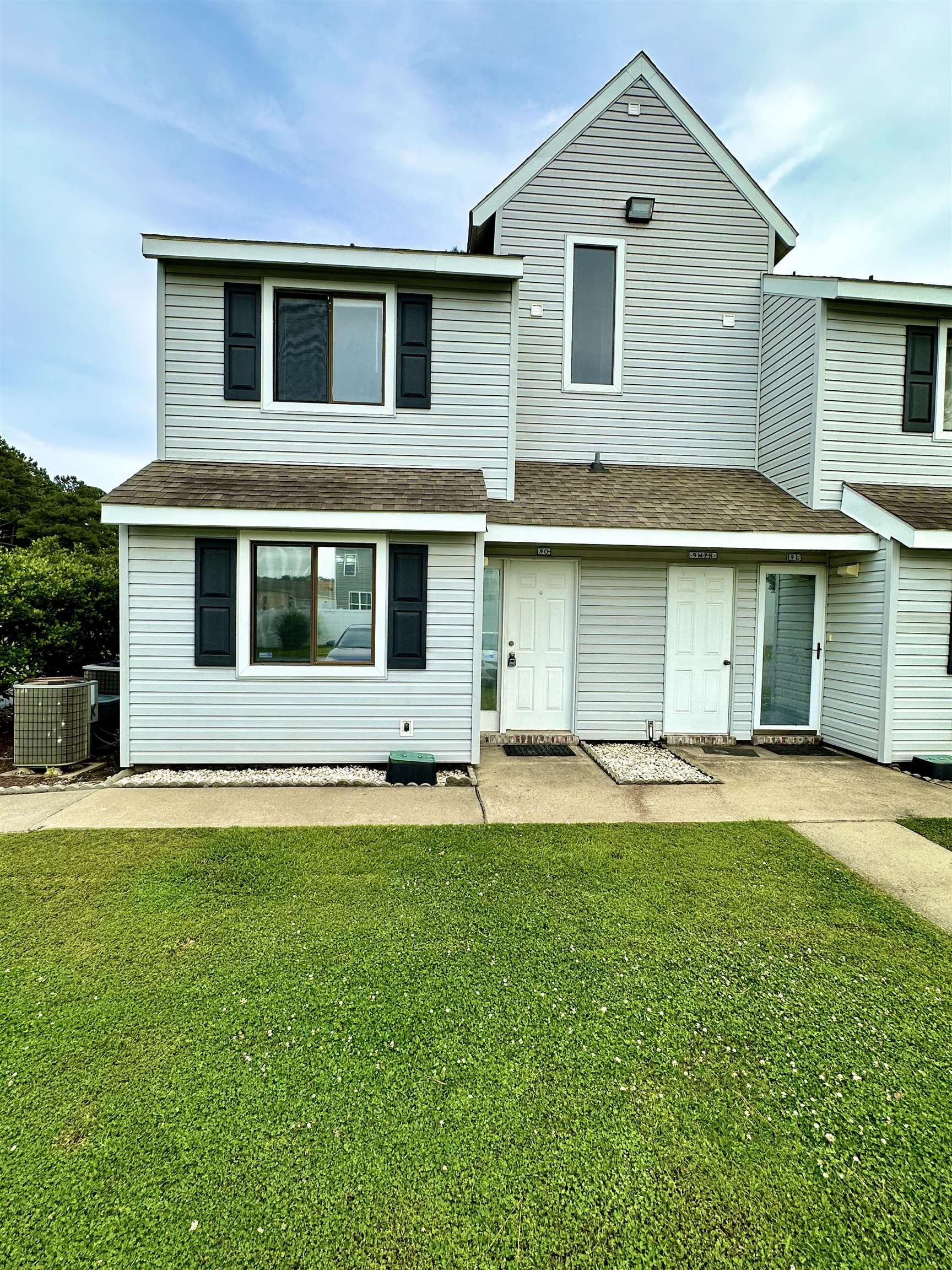 500 Fairway Village Dr. Property Photo 1