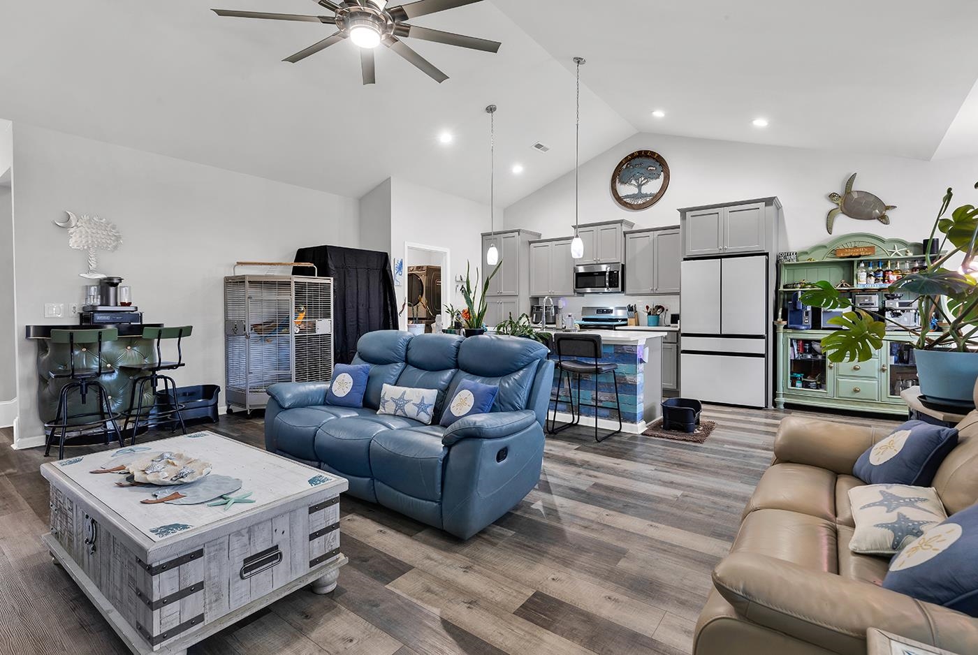 312 Lifestyle Court Property Photo 8