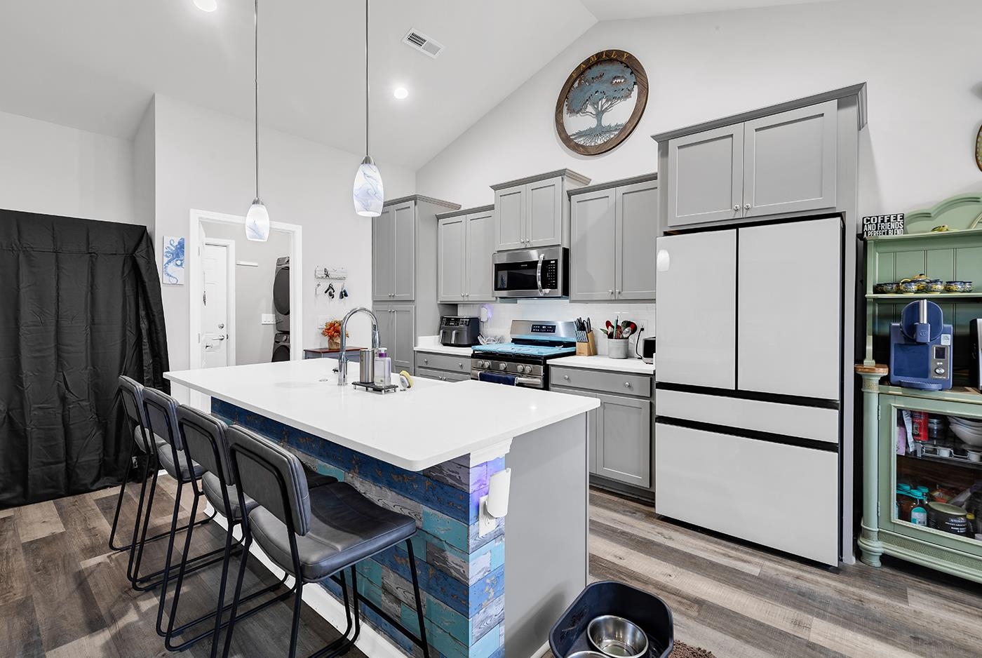 312 Lifestyle Court Property Photo 11
