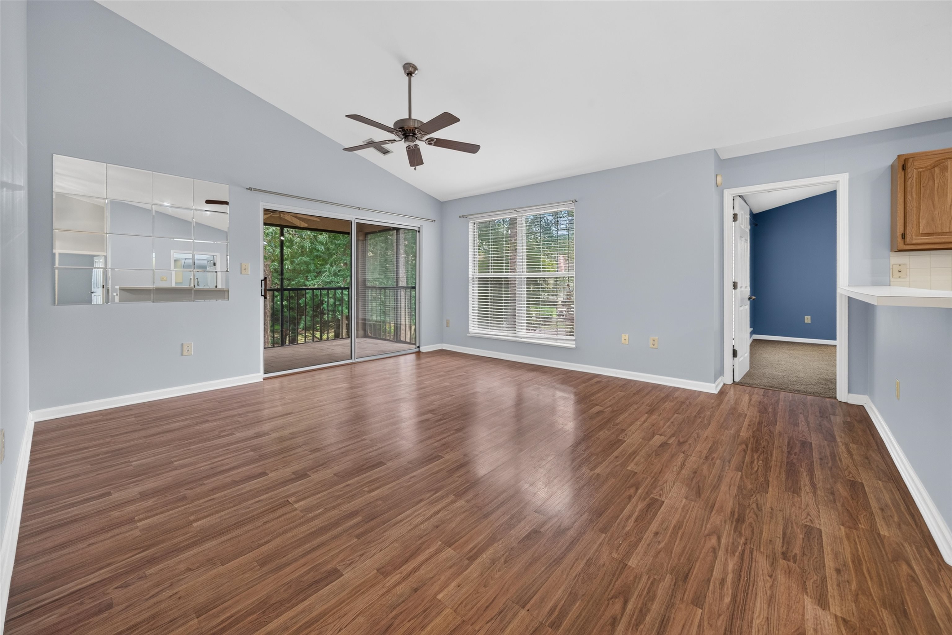 208 Pipers Ln. Property Photo 8